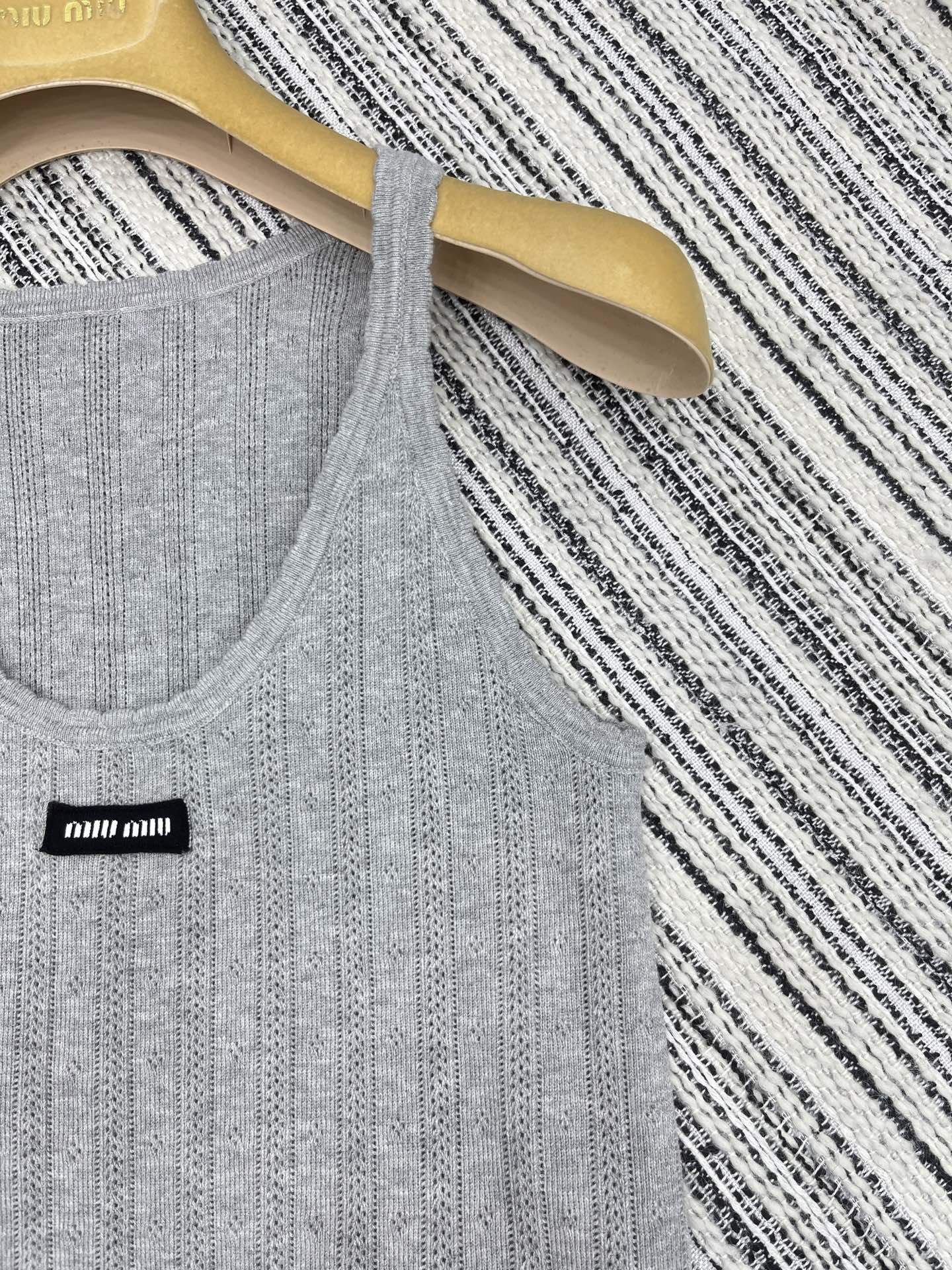 2025SS Spring and Summer New Round Neck Crochet Knitted Vest
