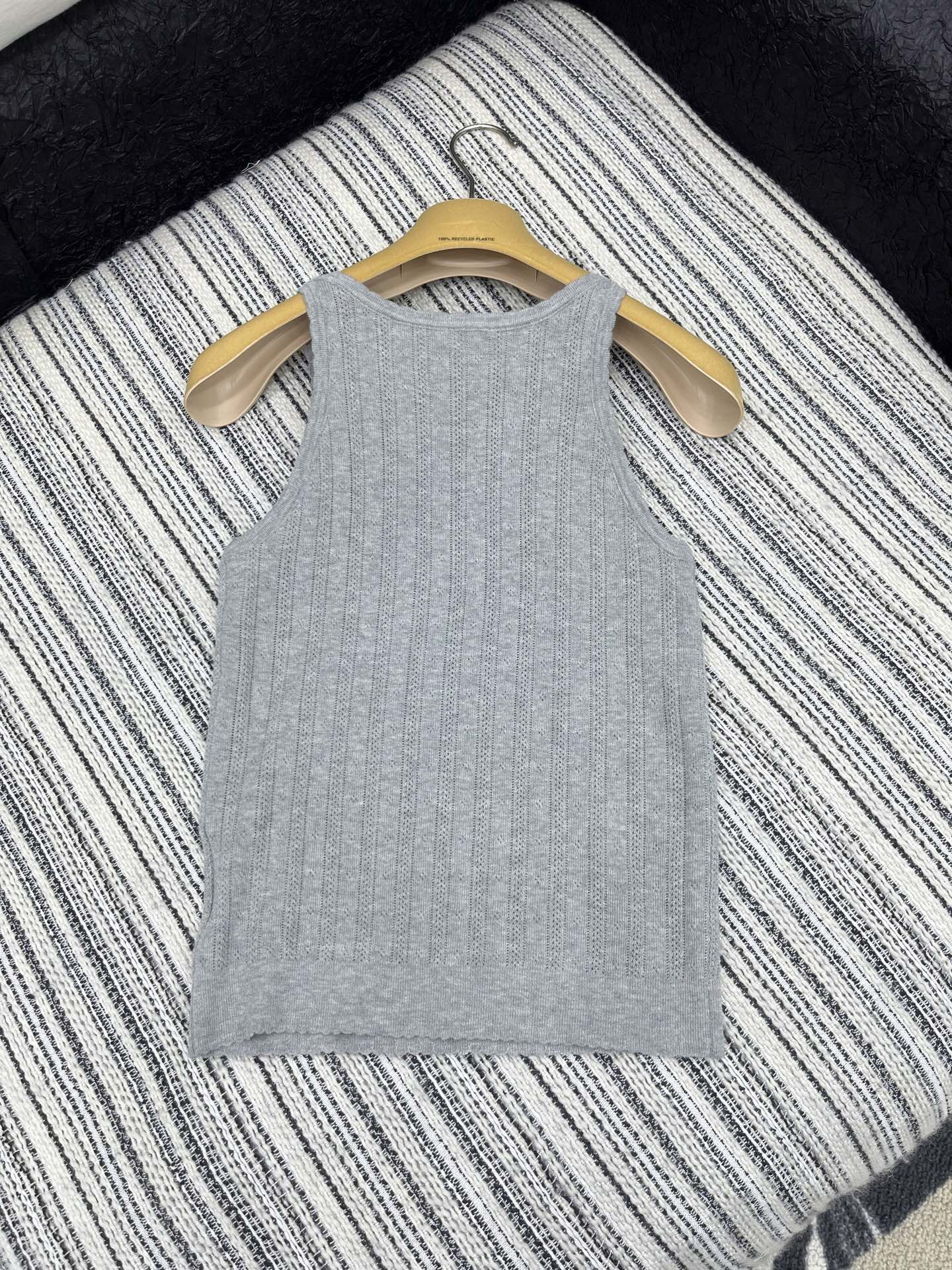 2025SS Spring and Summer New Round Neck Crochet Knitted Vest