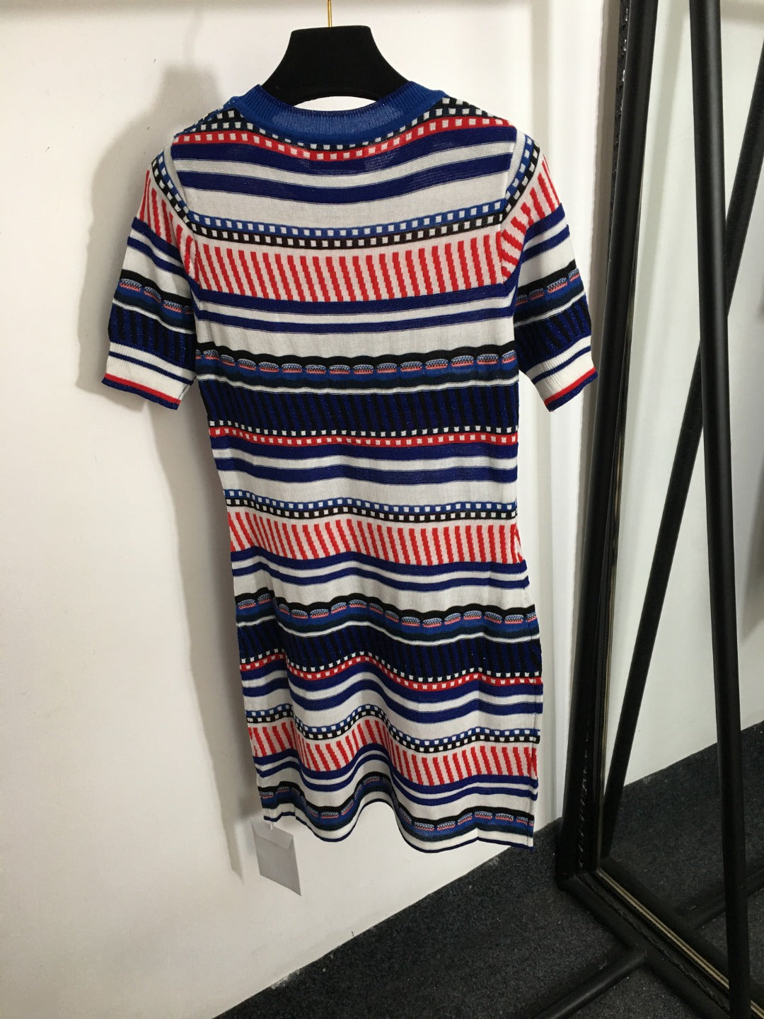 25 Summer New Contrast Striped Hip Slim Fit Knitted Short Sleeve Dress