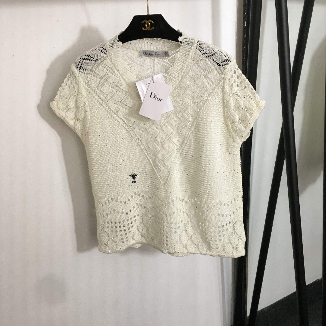 25 Summer new hollow V-neck short-sleeved sweater