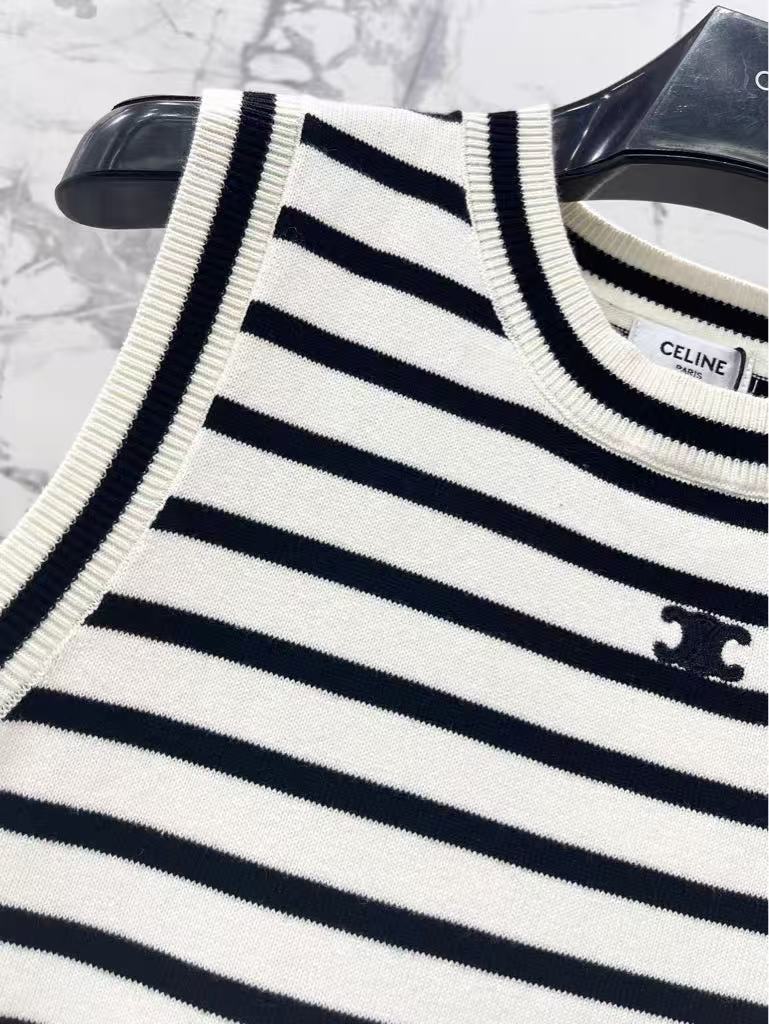 25 Striped embroidered vest