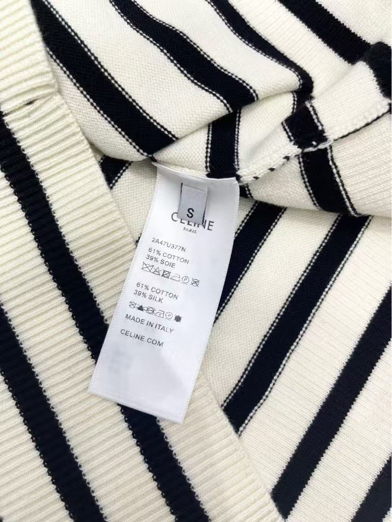 25 Striped embroidered vest