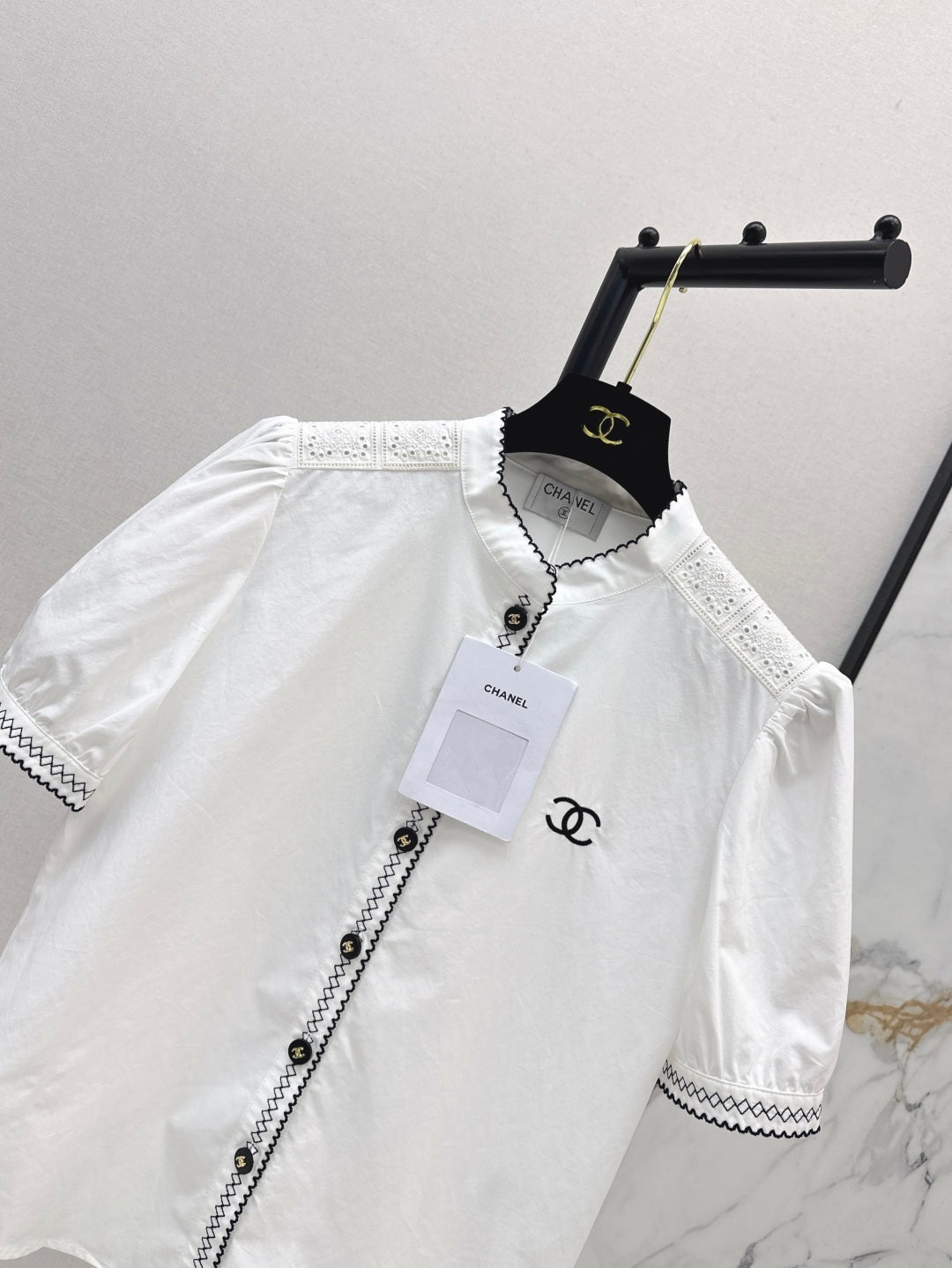 25Ss Spring and Summer new contrast color black edge embroidered shirt