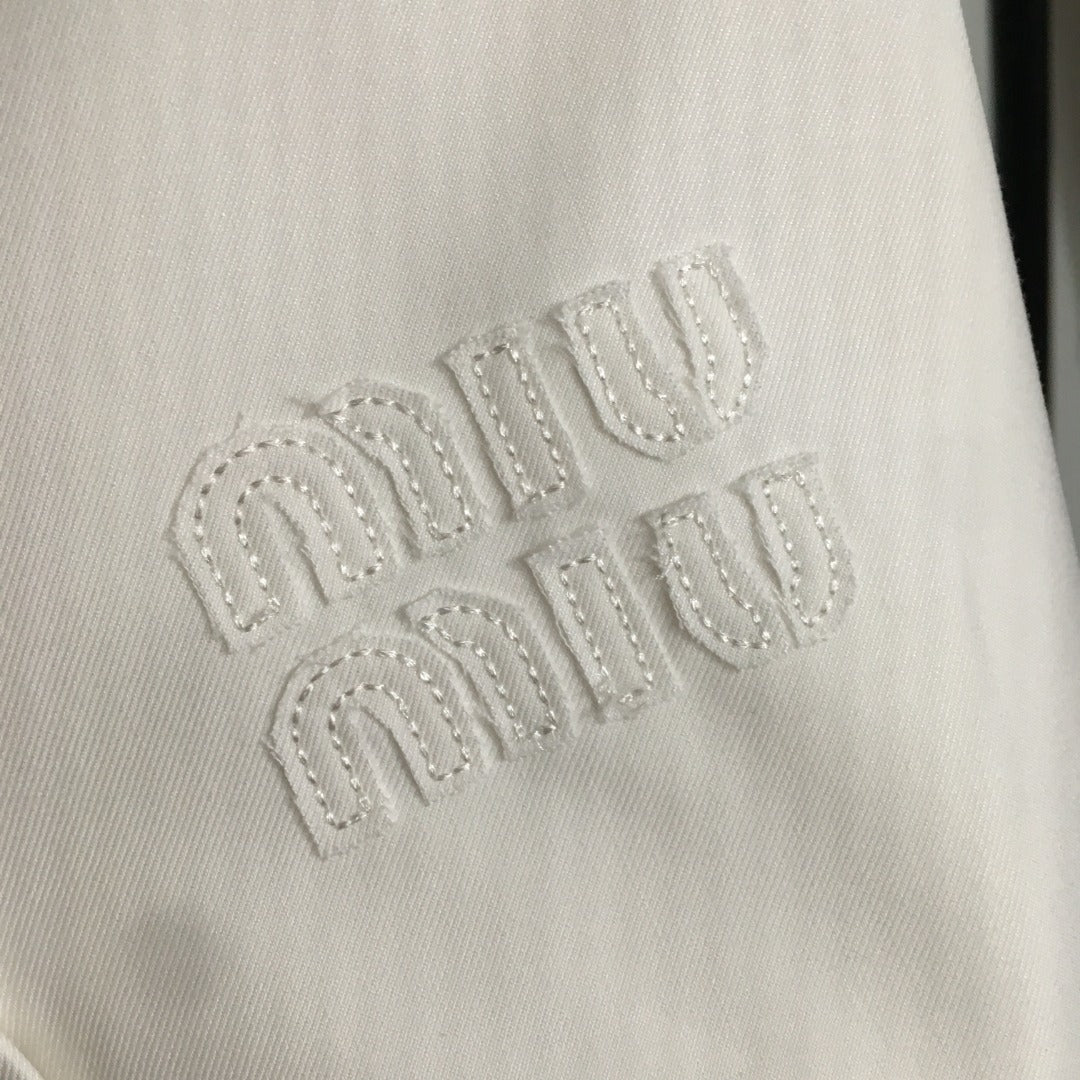 25 Summer new letter logo embroidered patch V-neck suit vest jacket + plaid splicing pleated short skirt suit