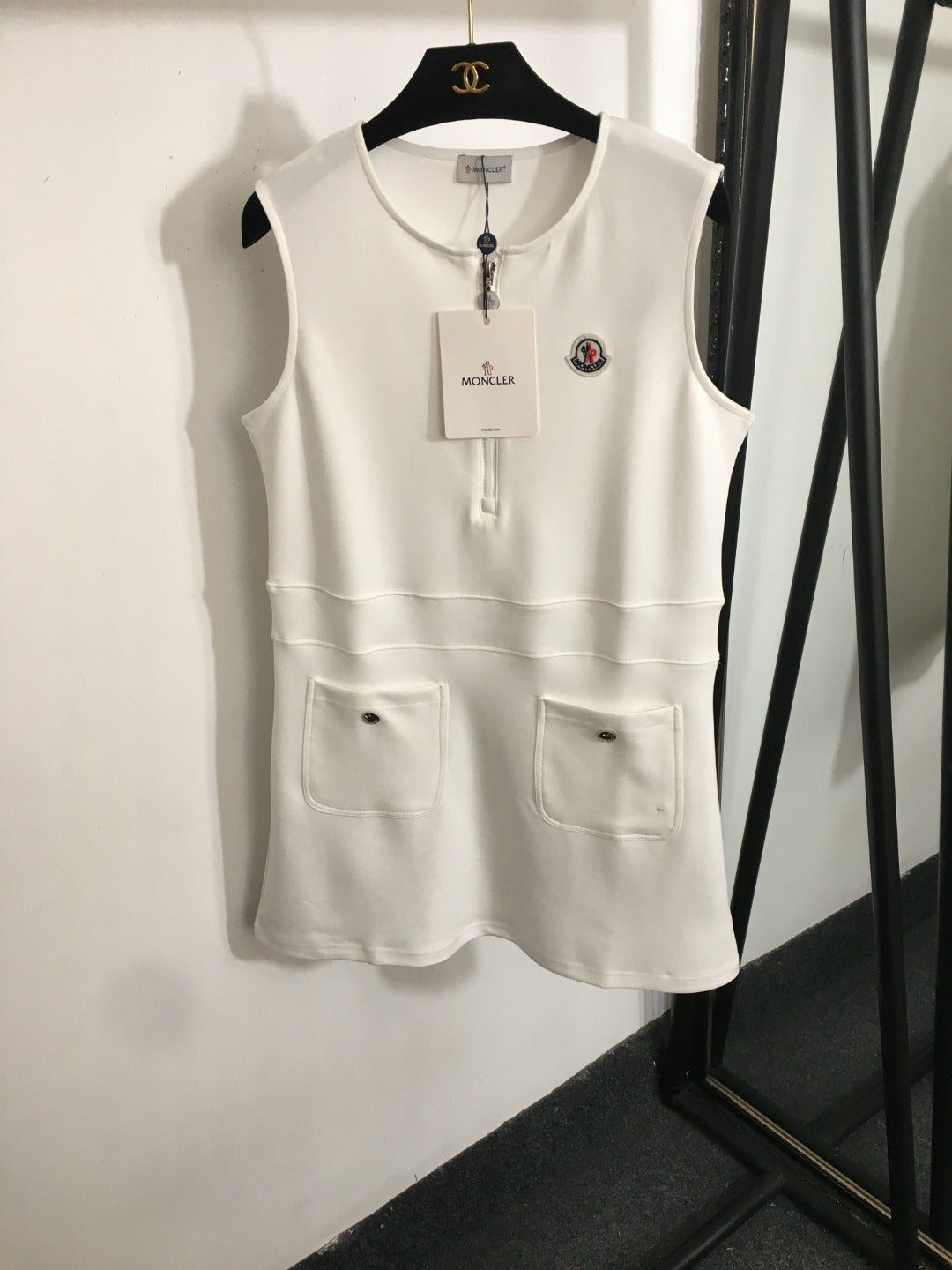 25 Summer New Embroidered Badge Zipper Dress