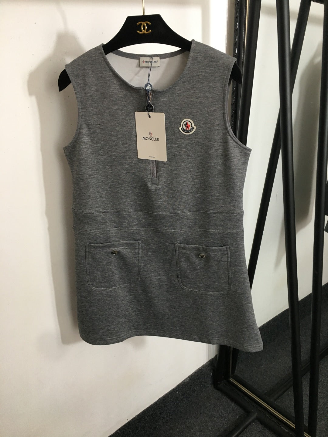 25 Summer New Embroidered Badge Zipper Dress