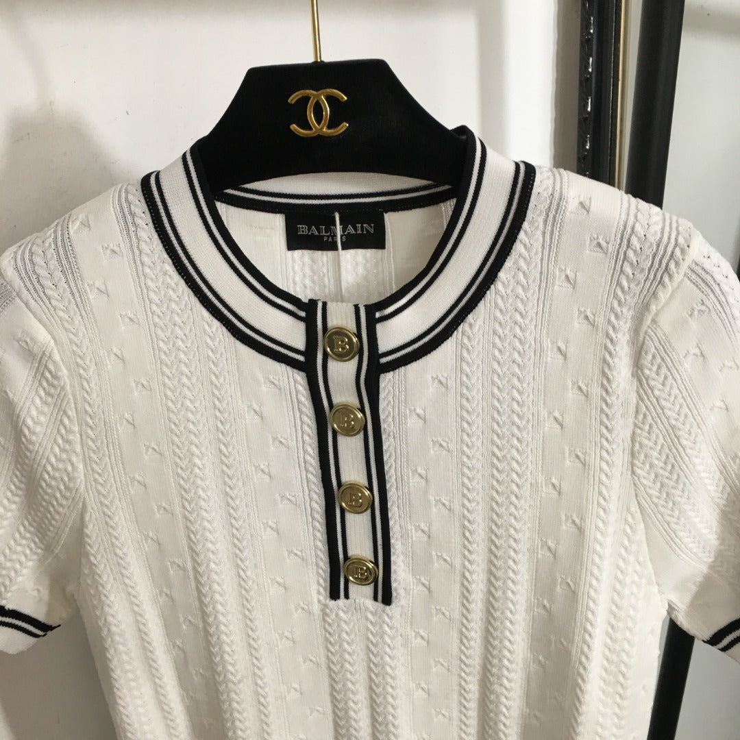 25 Summer new letter button color matching round neck short sleeve knitted sweater top