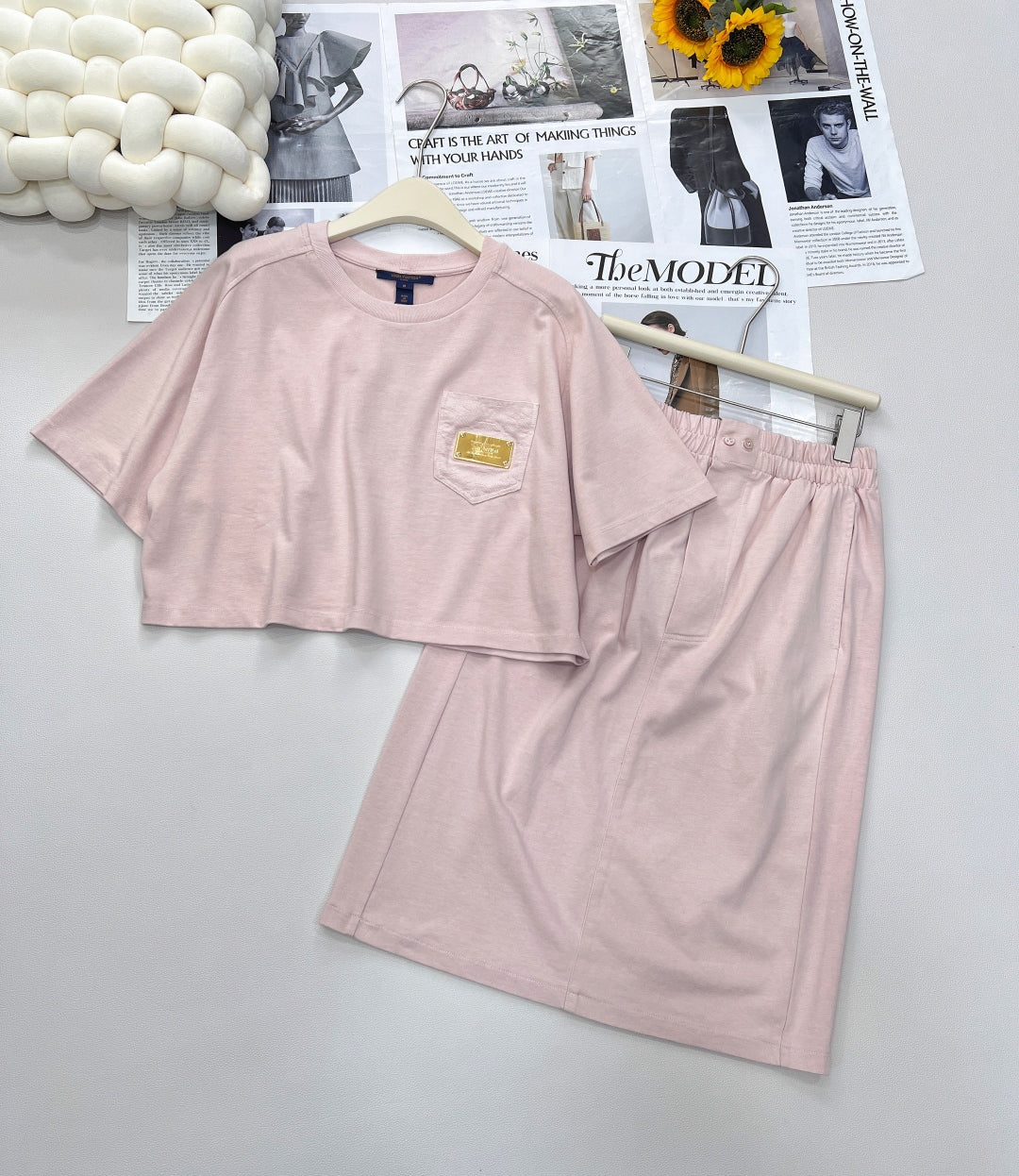 2025 new short pocket metal short-sleeved T-shirt with the same midi skirt