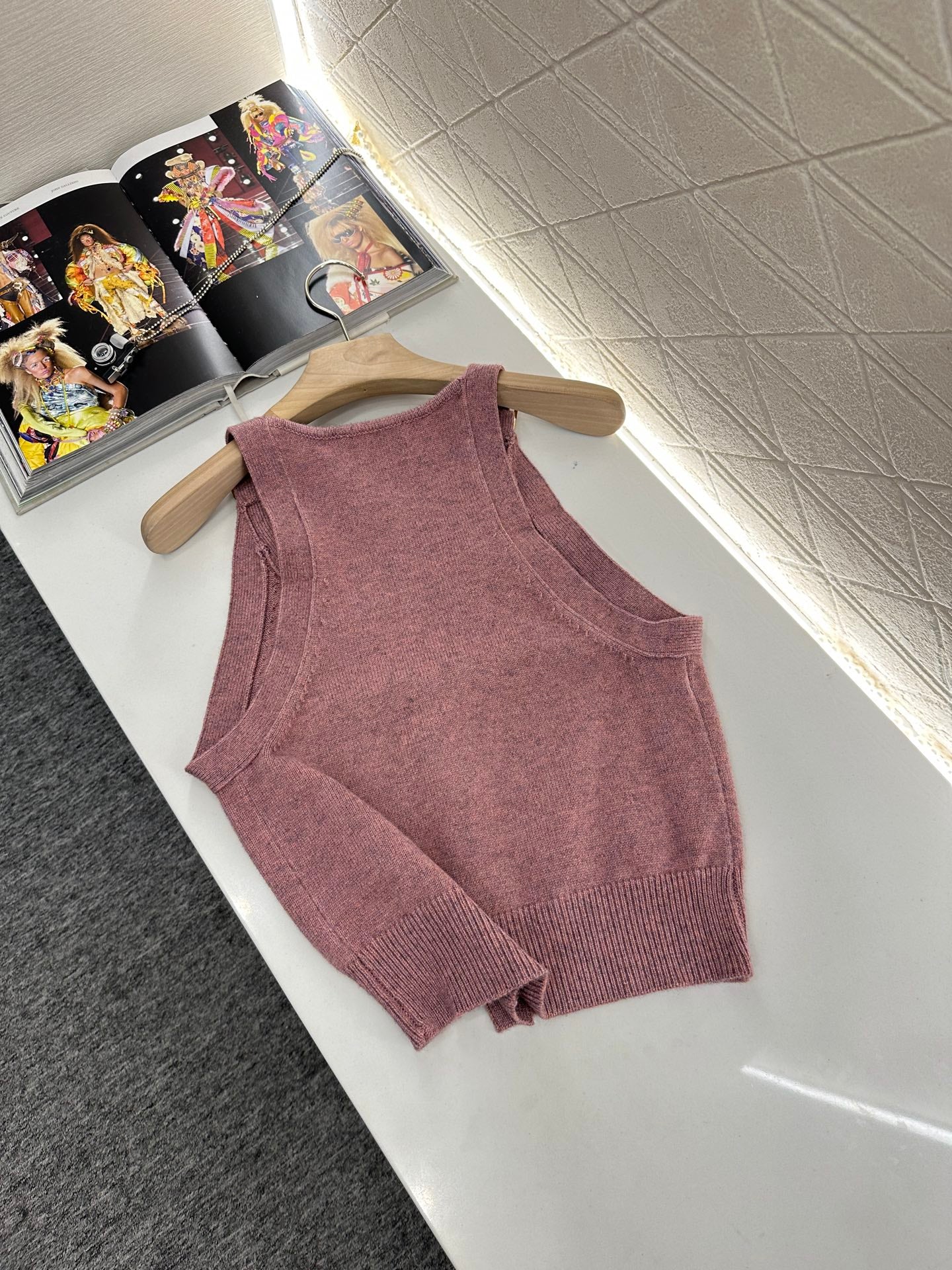 2025 new style new buckle knitted vest