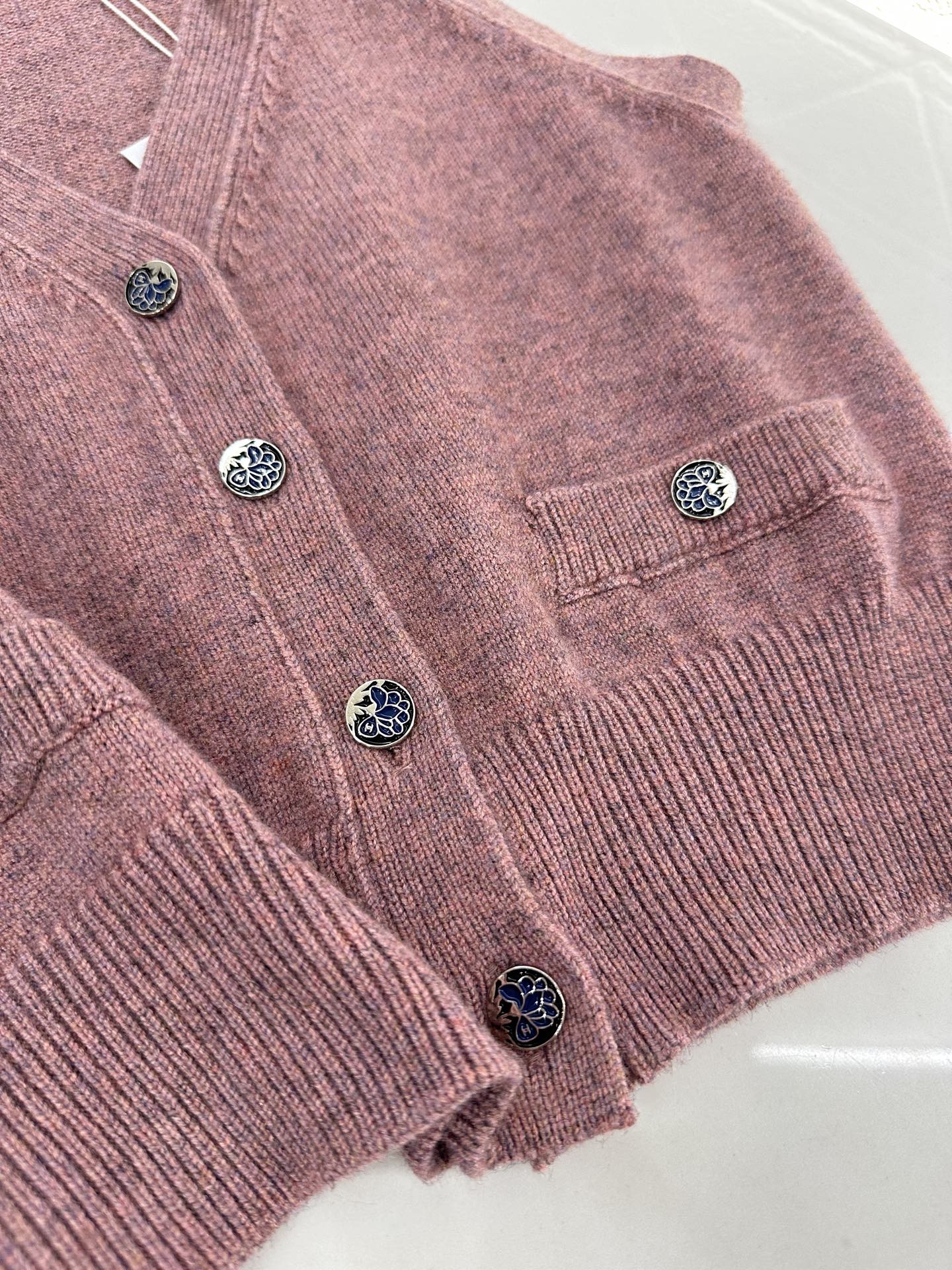 2025 new style new buckle knitted vest