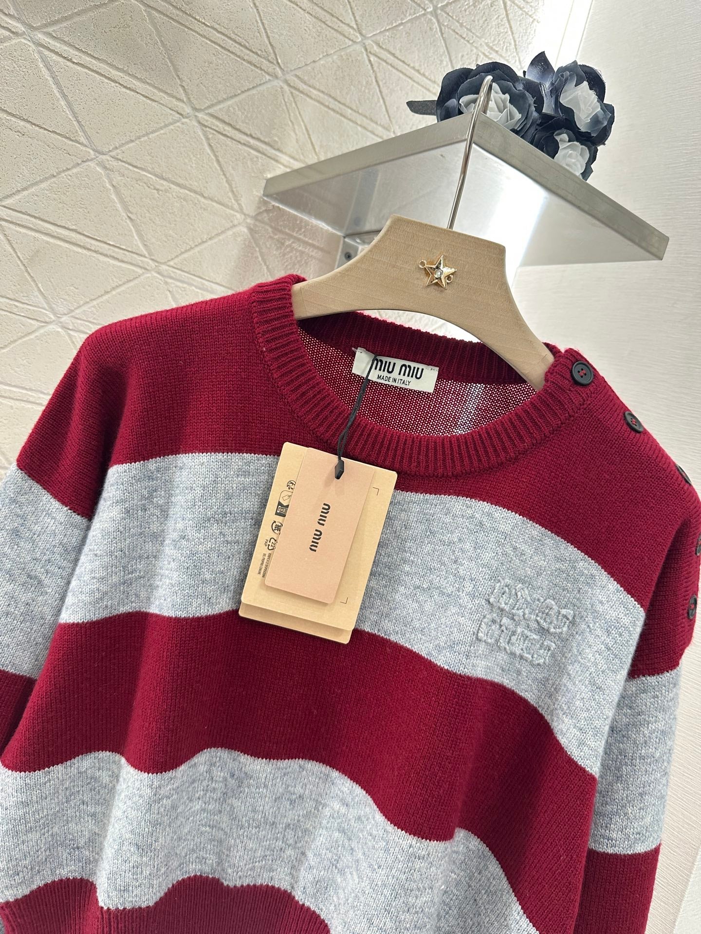 2025 Summer New Arrival Letter Striped Round Neck Sweater