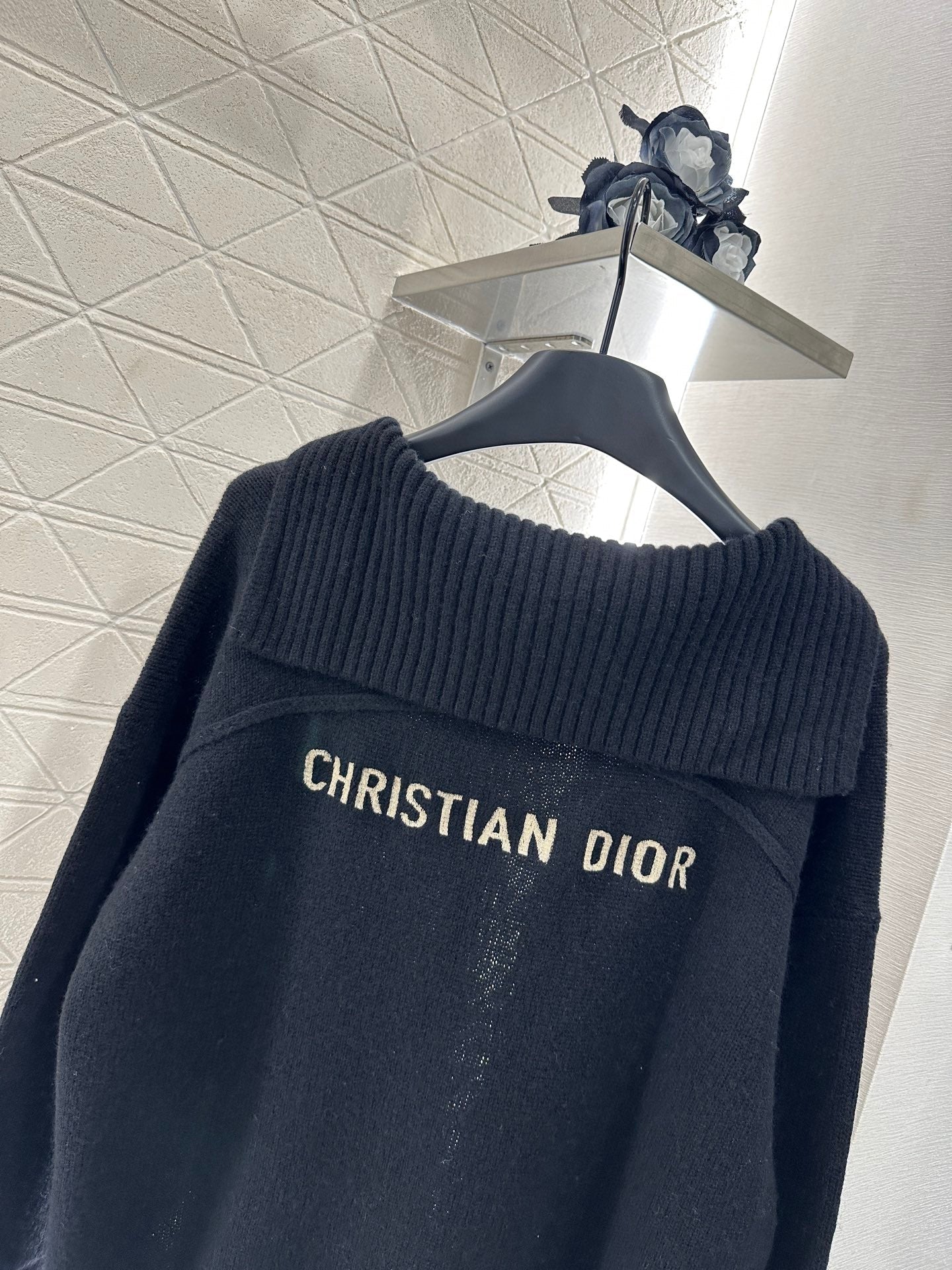 2025 Autumn New Arrivals Shawl Collar Knitted Sweater