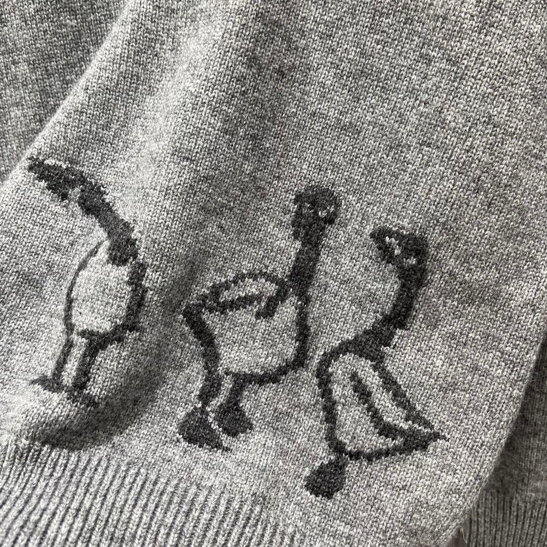 25 Early Autumn New Irregular Knitted Sweater