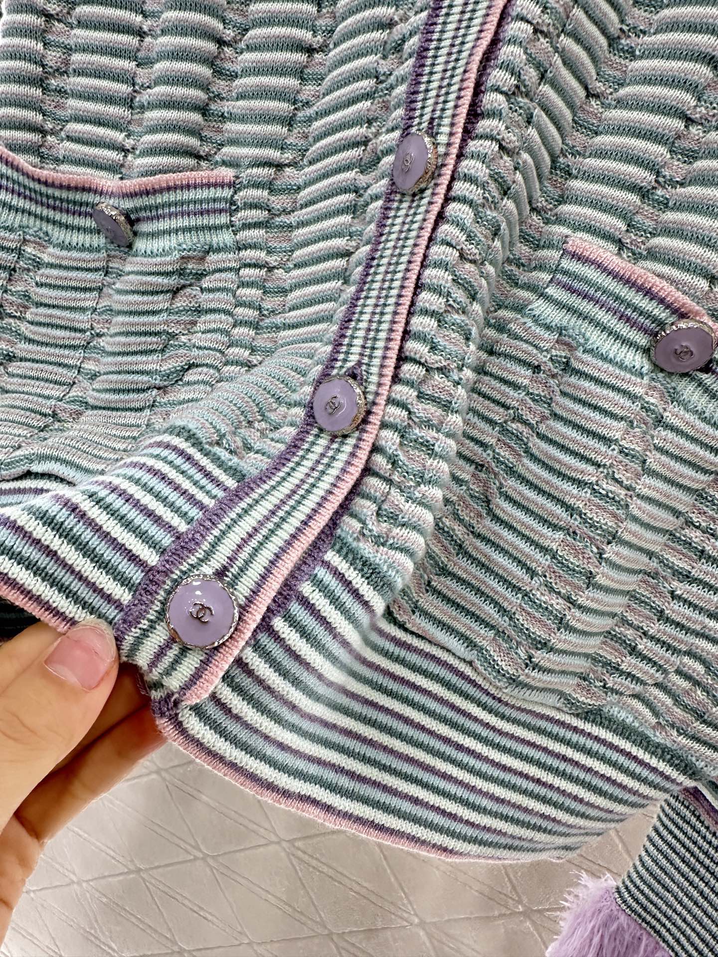 2025 Autumn New Striped knitted cardigan