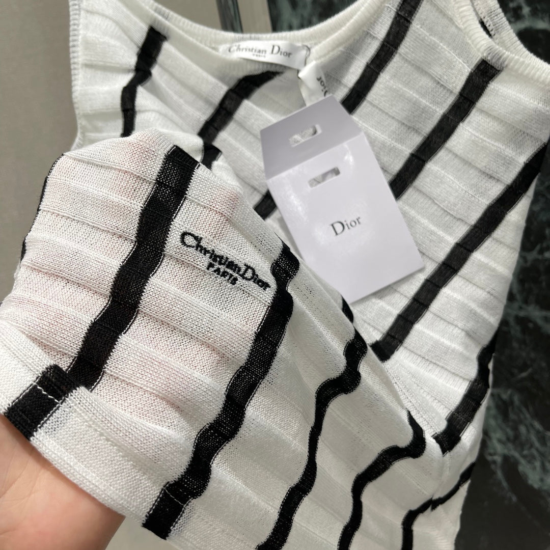25 Early Autumn New Fake Two-piece Spliced Diagonal Striped Vest