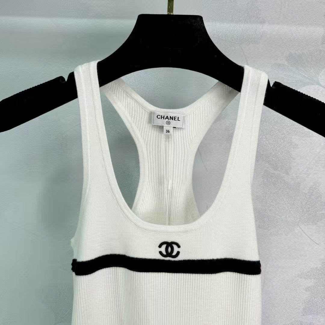 All-match knitted vest