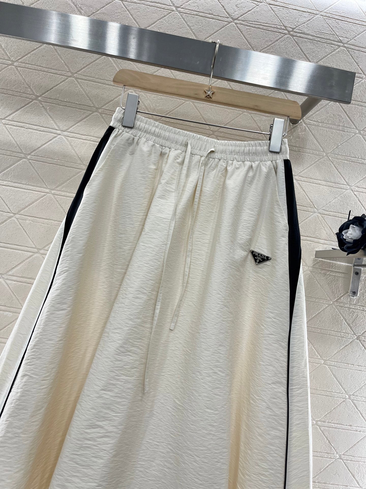 25Colorblocked Workwear Half Skirt