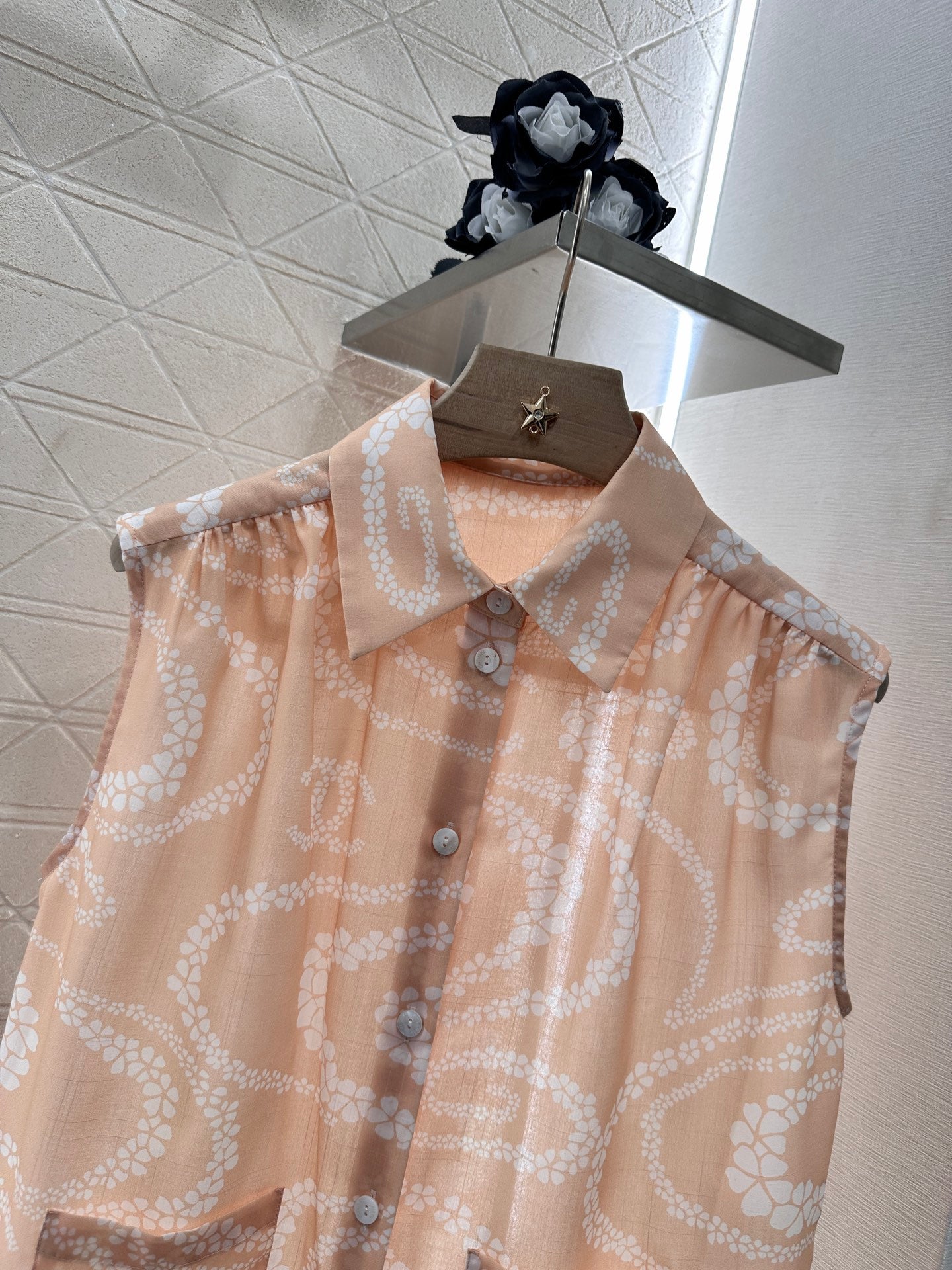 C 25 Printed Sleeveless Vest Shirt