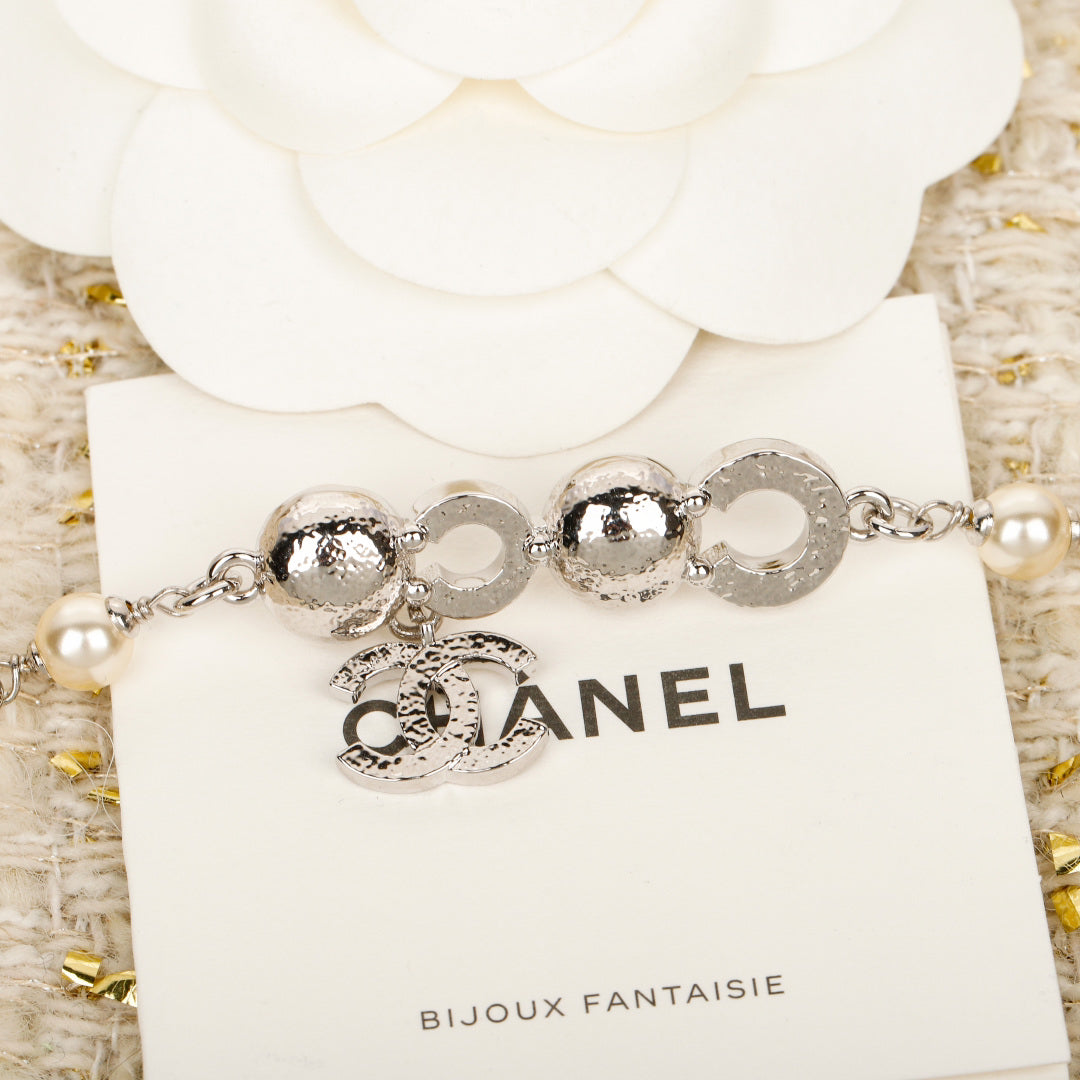C Rhinestone pearl coco bracelet