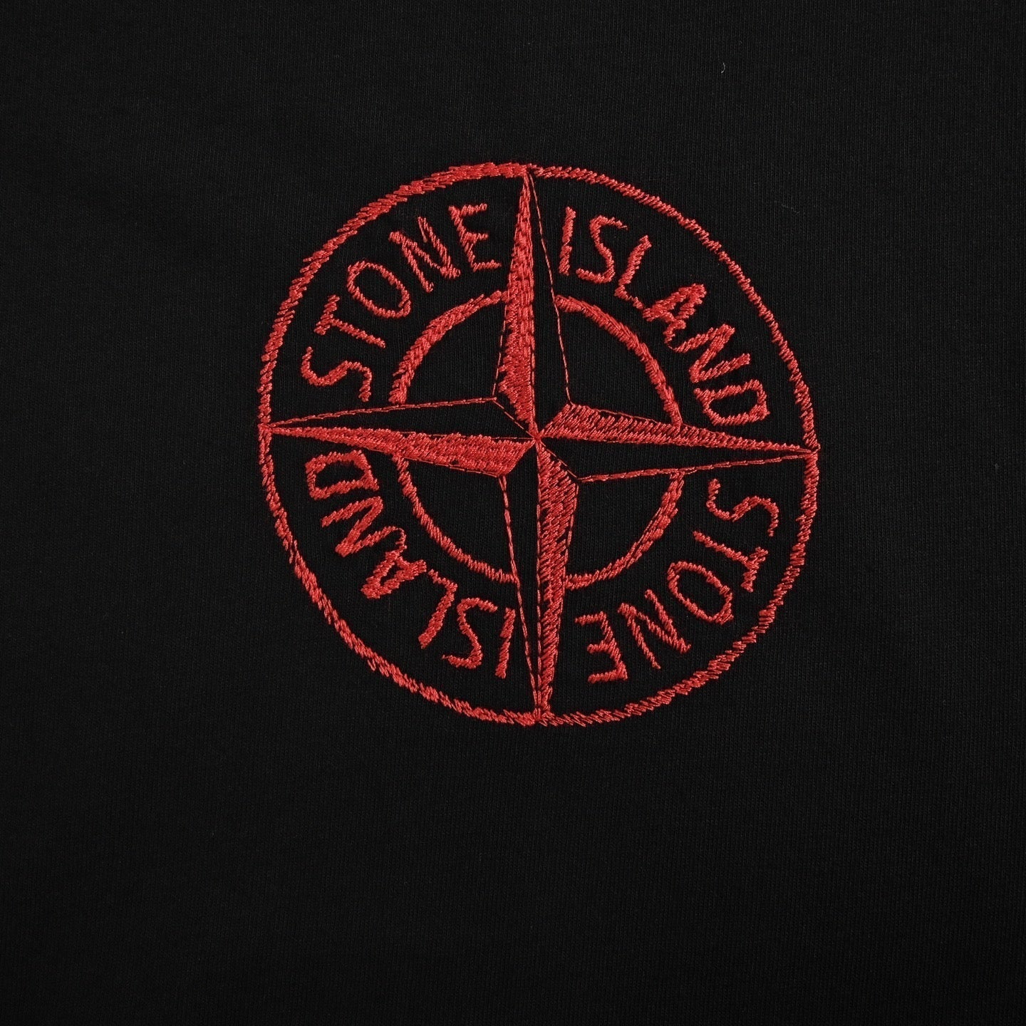25ss Black and red badge embroidered short sleeves