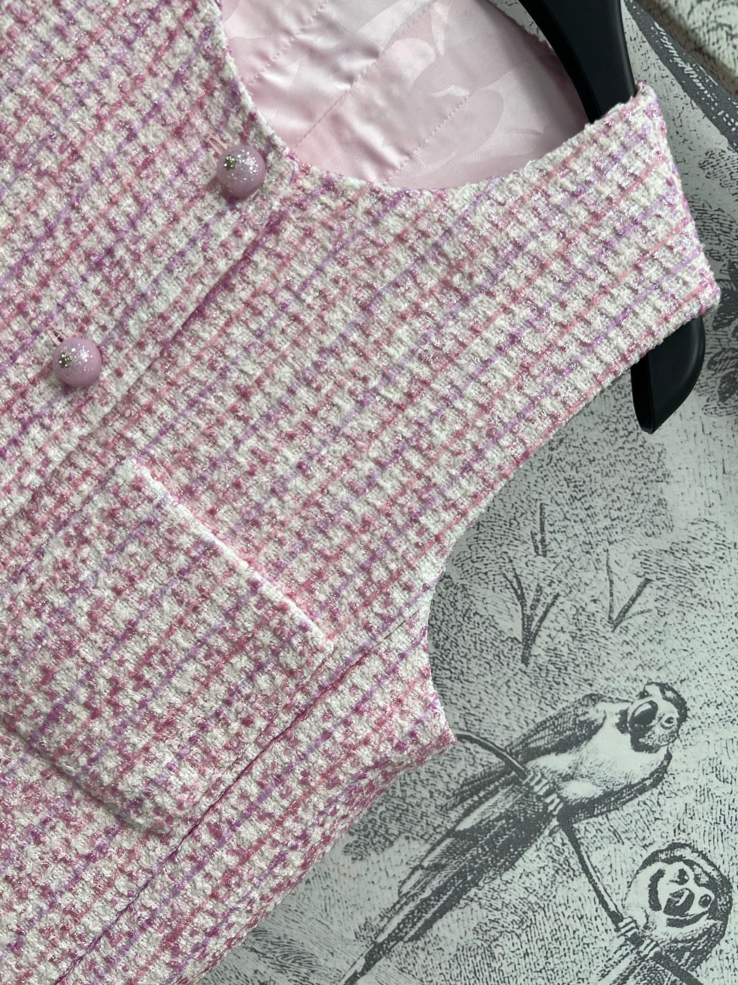 25 Early Spring New Tweed Vest