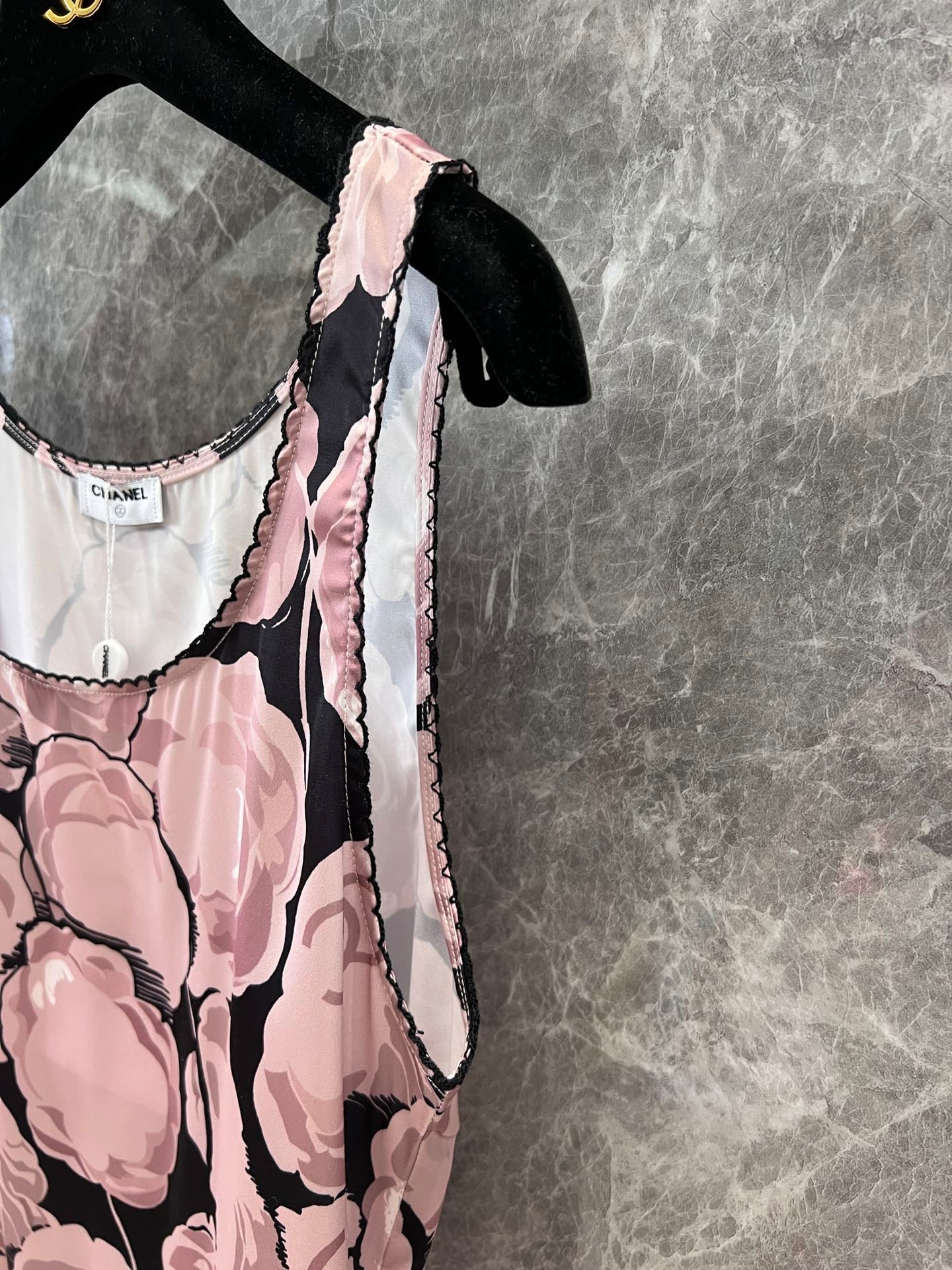 25 Medium Vintage Collection Black Pink Camellia Flower Print