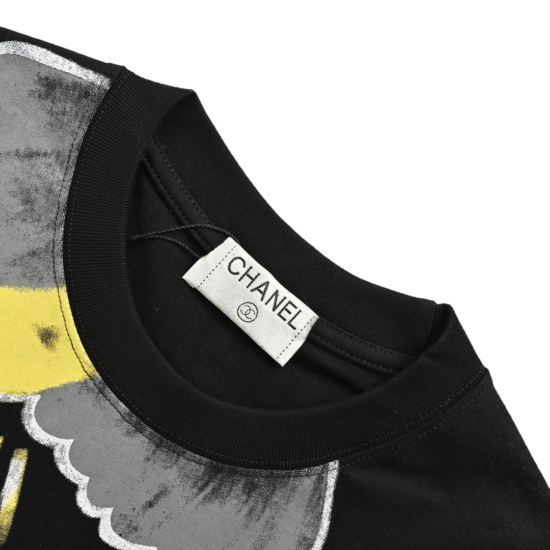 Hand drawn graffiti printed short sleeves