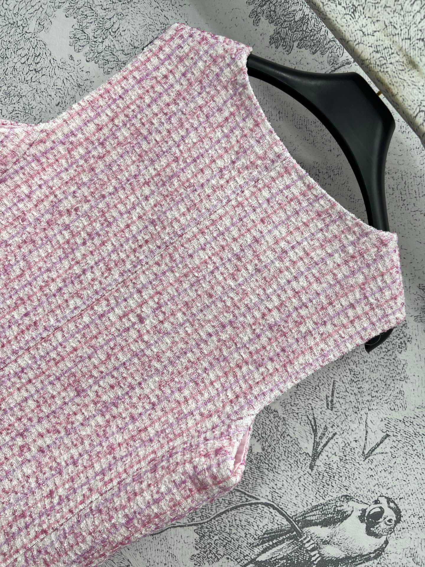 25 Early Spring New Tweed Vest