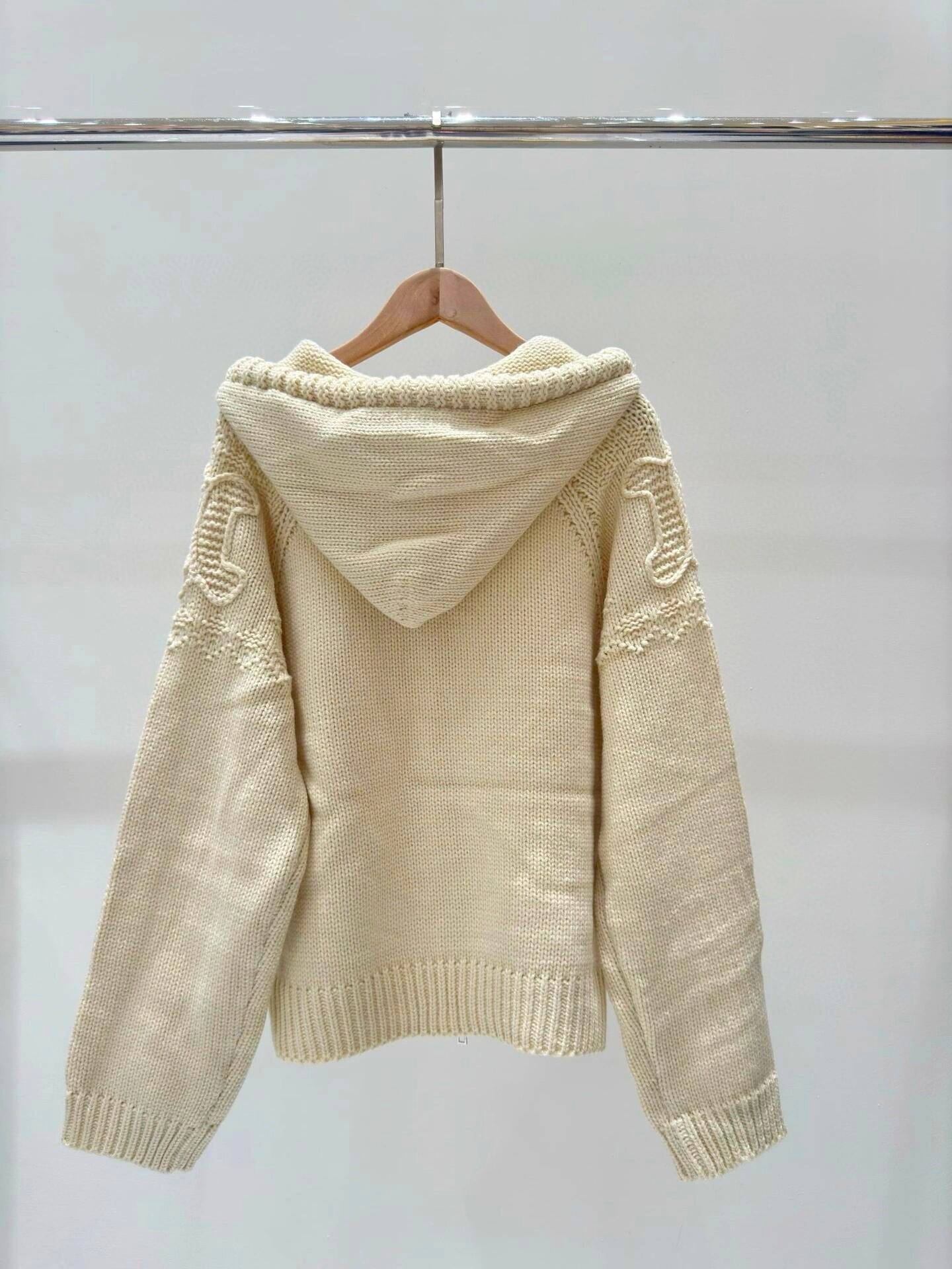 25 Very beautiful and versatile early autumn knitted sweater