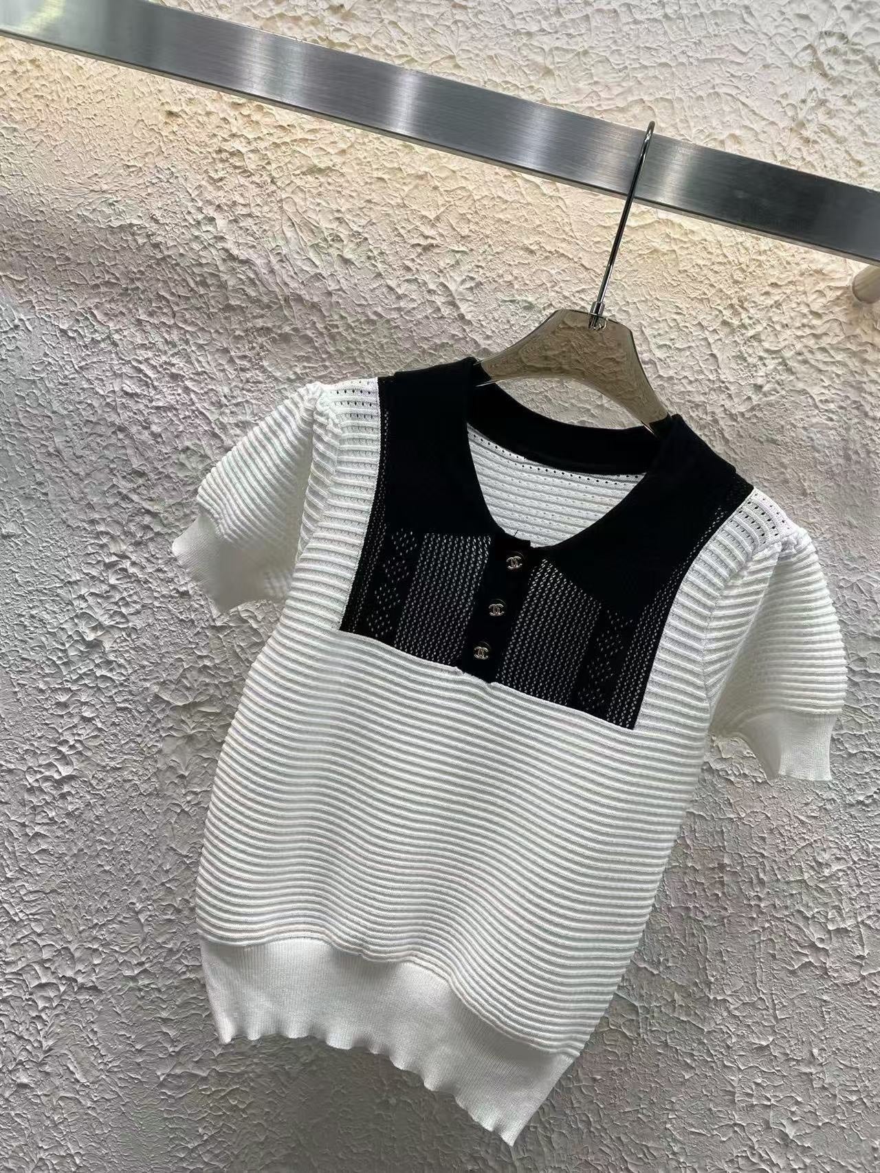 25 new Contrast-Trim Vintage Knit Top with Buttons
