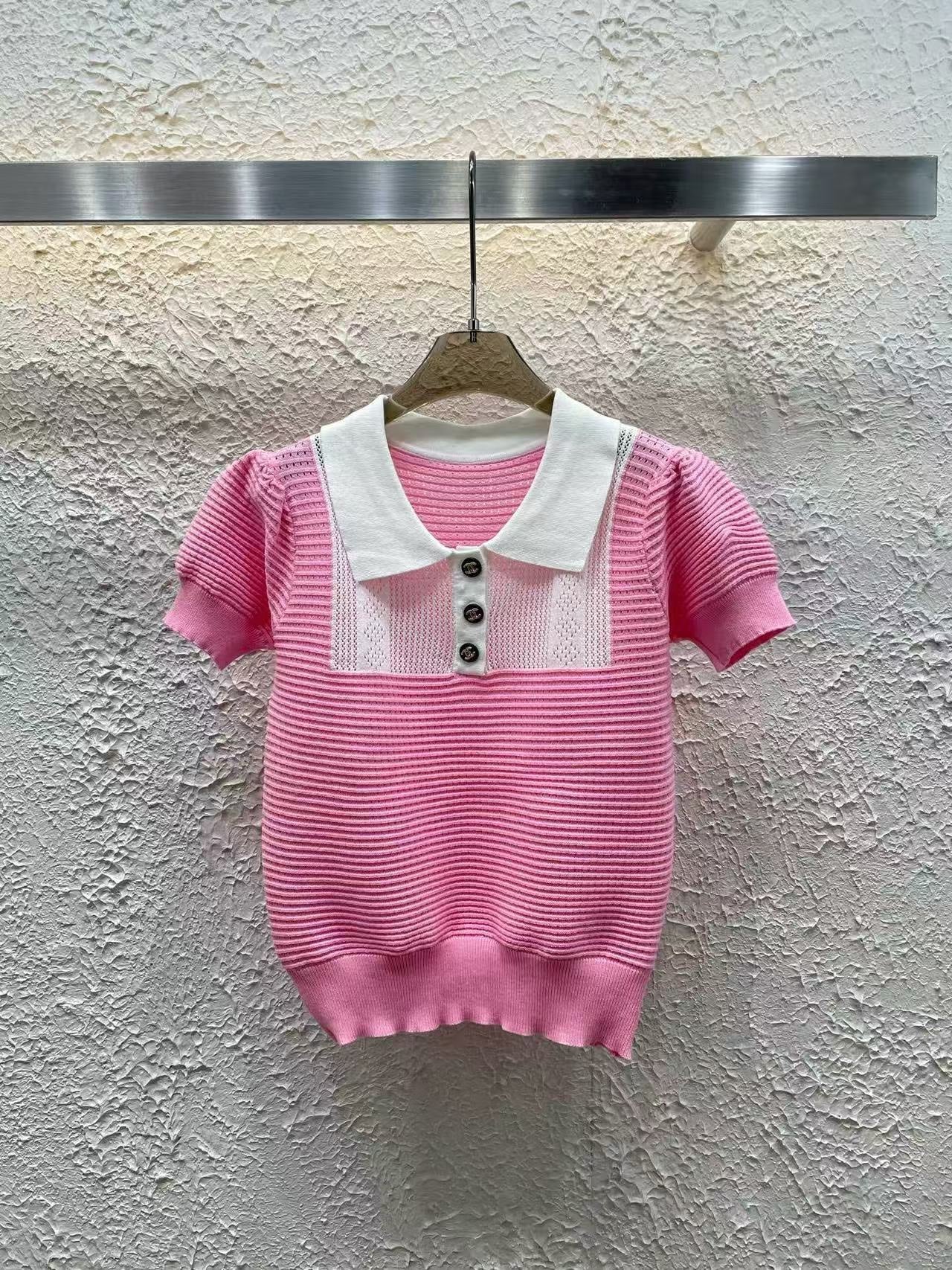 25 new Contrast-Trim Vintage Knit Top with Buttons