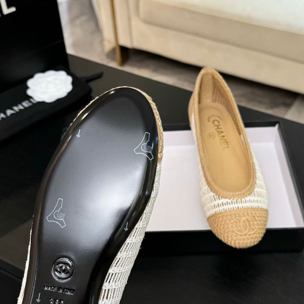 2025 ballet flat beige white raffia
