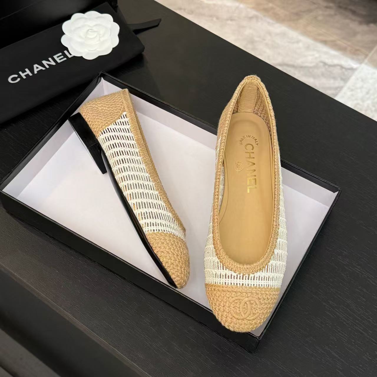2025 ballet flat beige white raffia