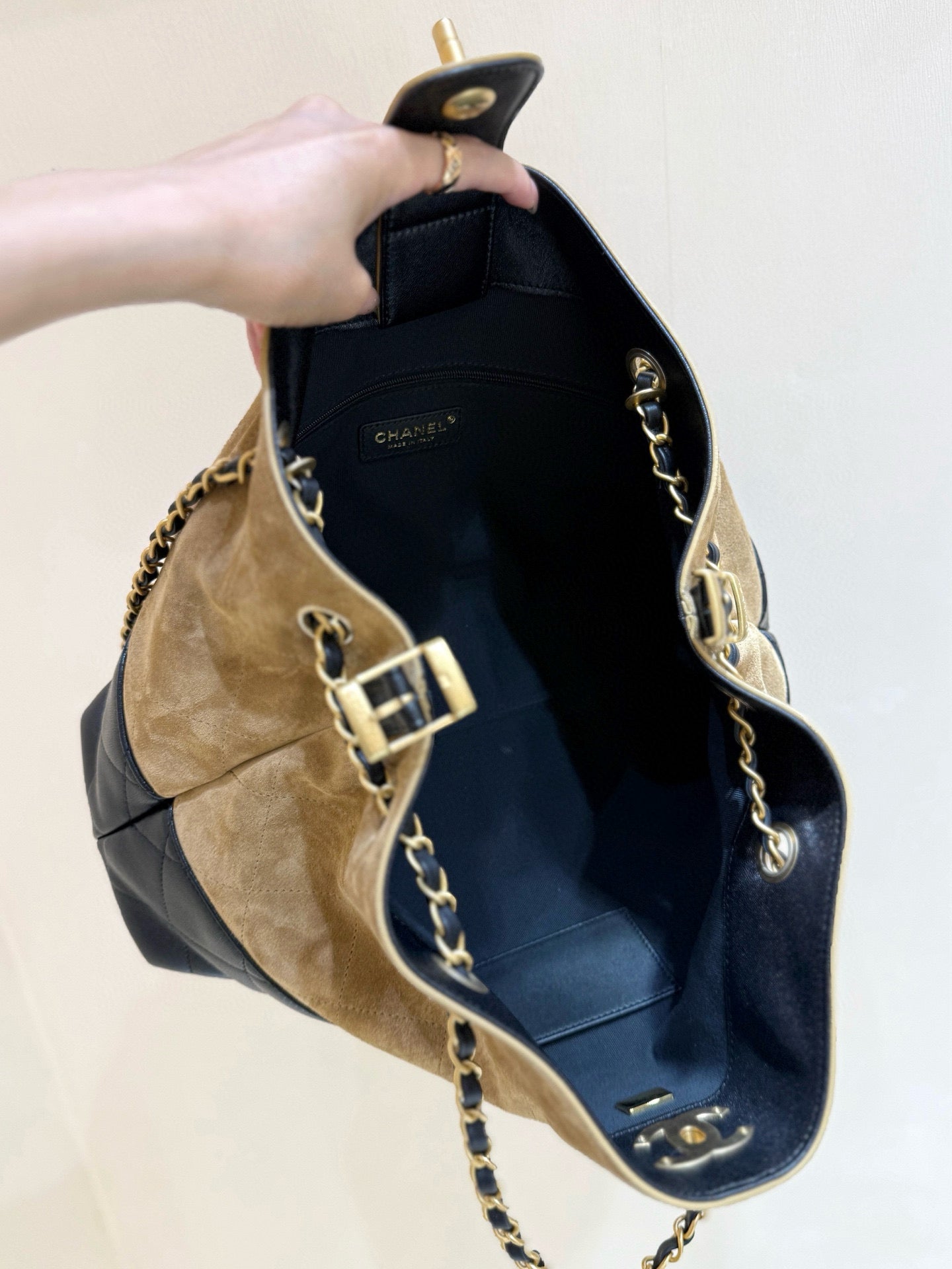 25A Shopping And Bowling Hobo Bags 36cm Brown Suede Black Lambskin