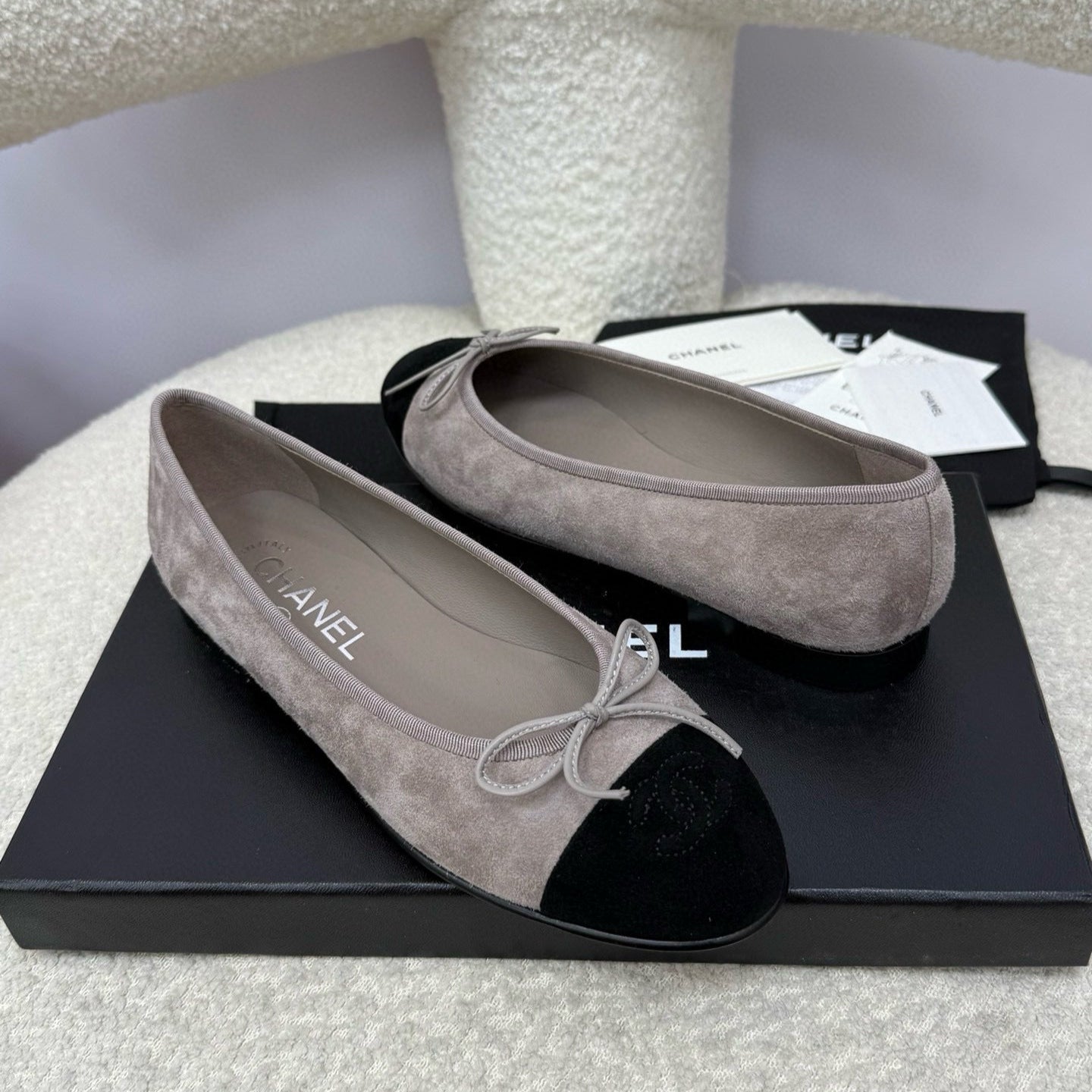 25A Ballet Flat Dark Grey Black Suede