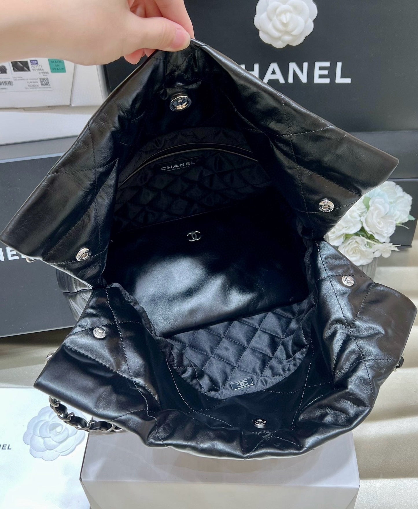 HOBO BAG 22 BLACK LAMBSKIN SILVER HARDWARE BEST VERSION