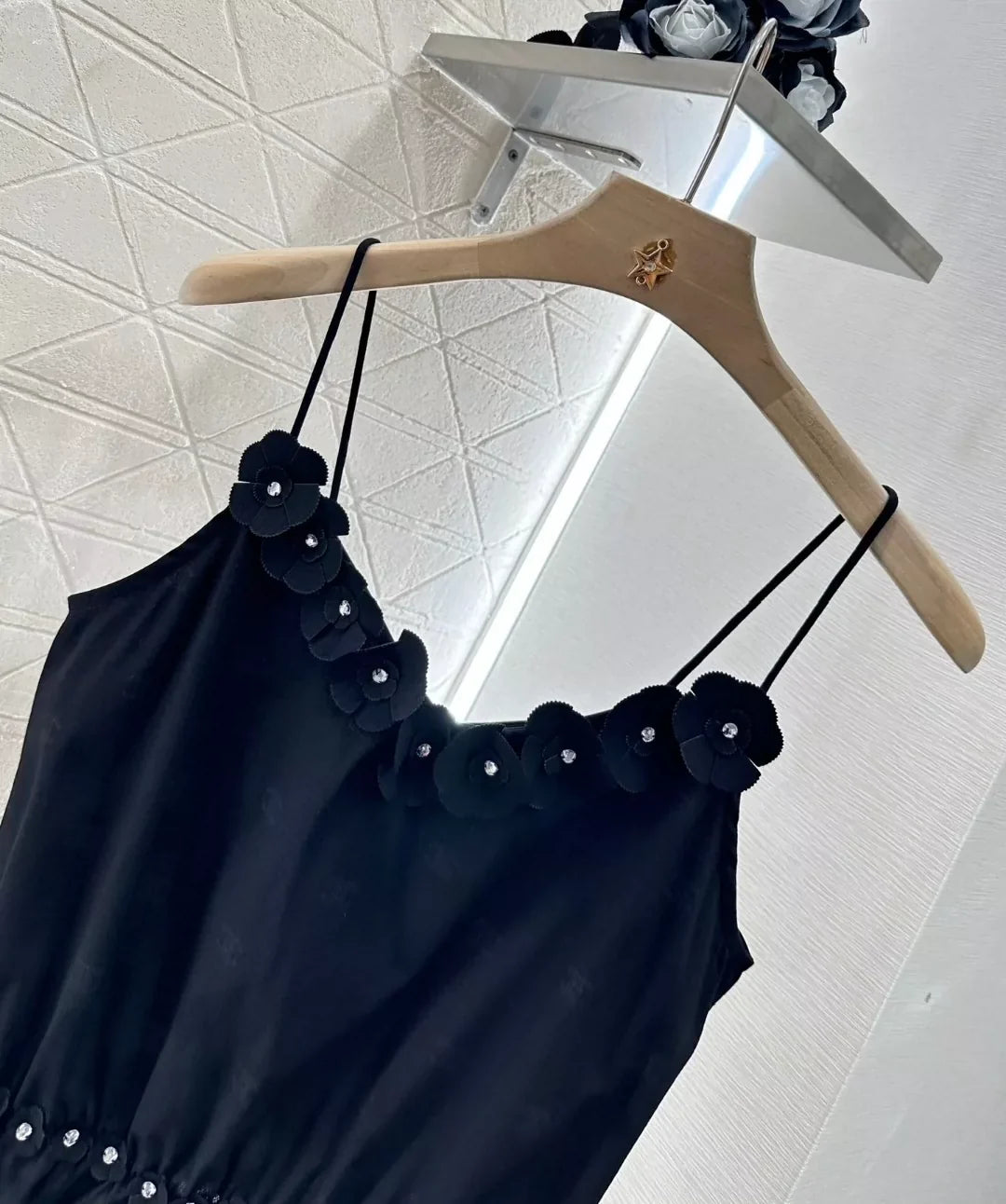 25 Summer new style Spaghetti strap camellia vest
