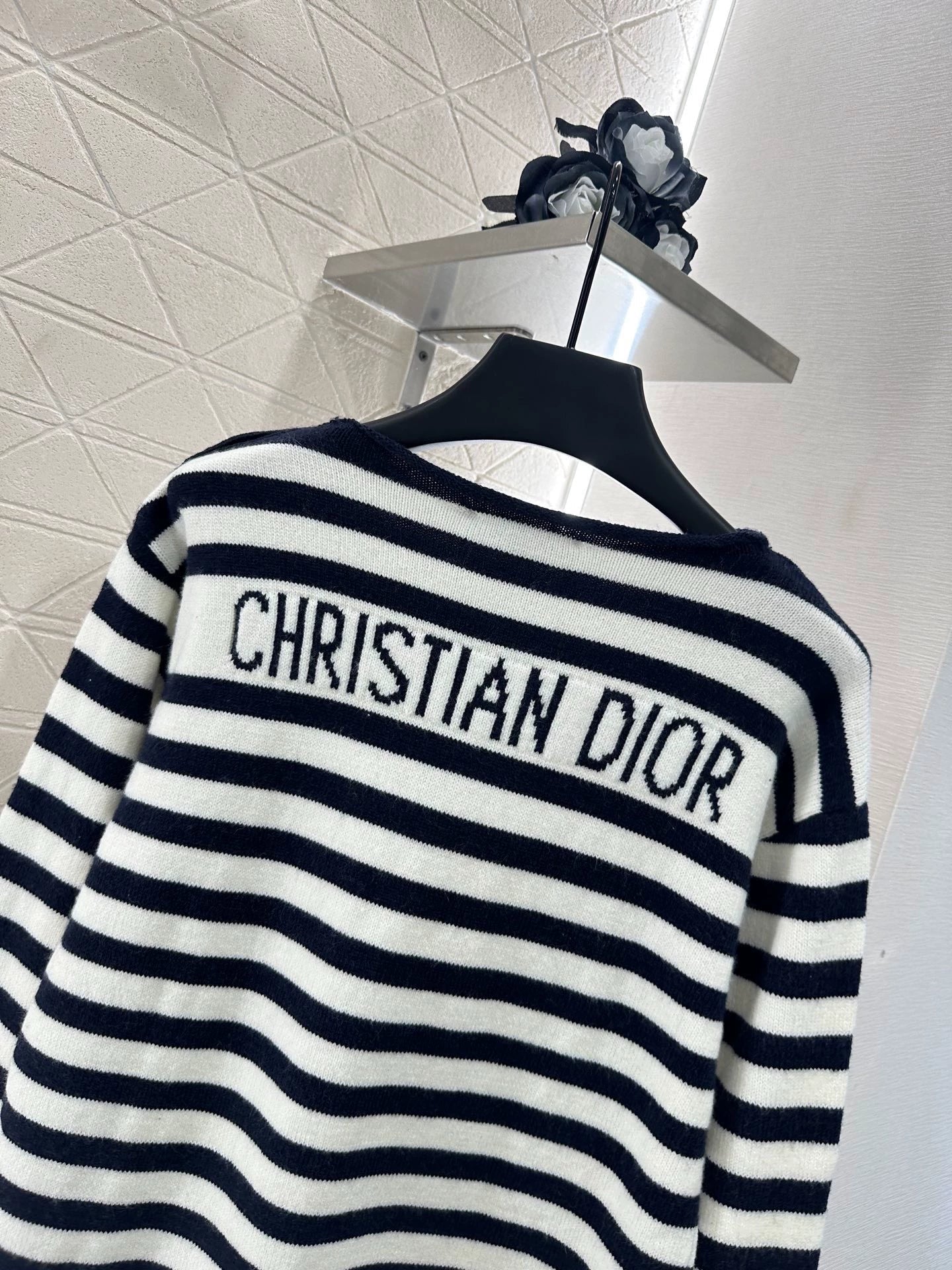 D 25 Striped long-sleeved knit top
