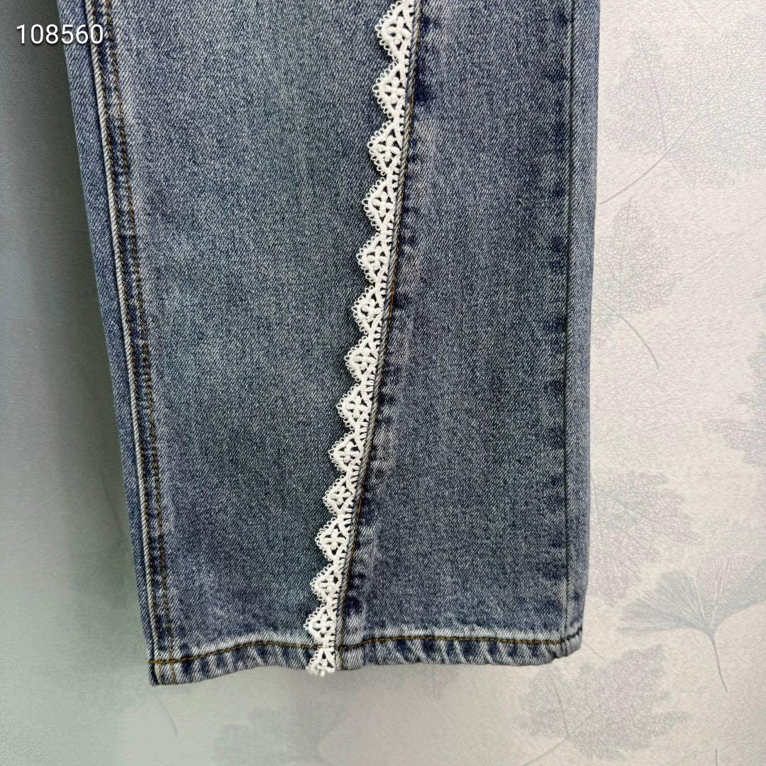 25 Lace panel jeans