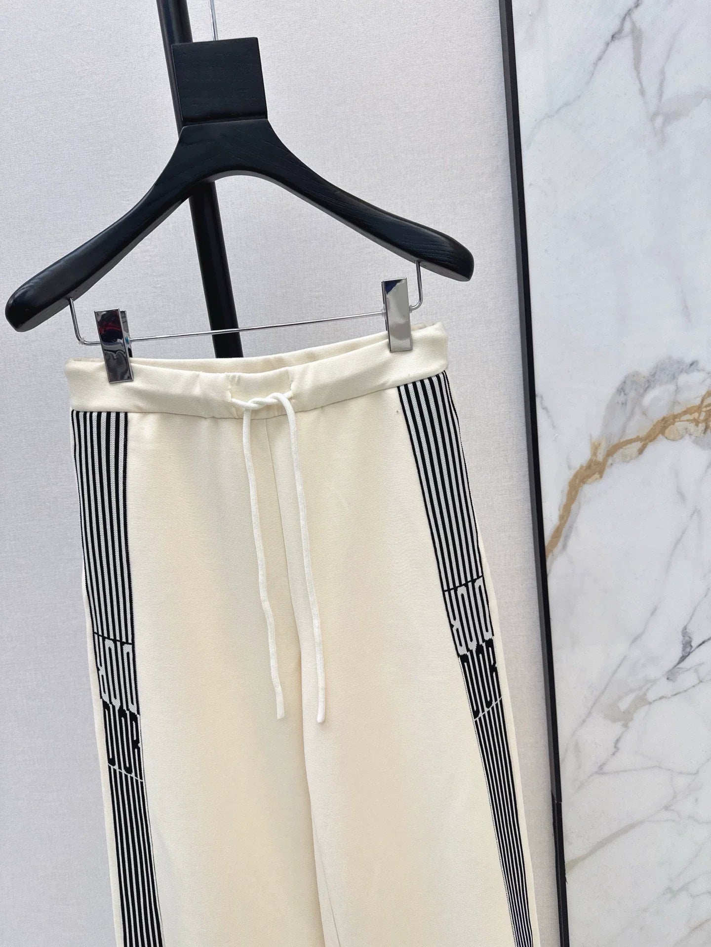 D 25 Spring/Summer latest stylish casual three-piece set Straight-legged pants