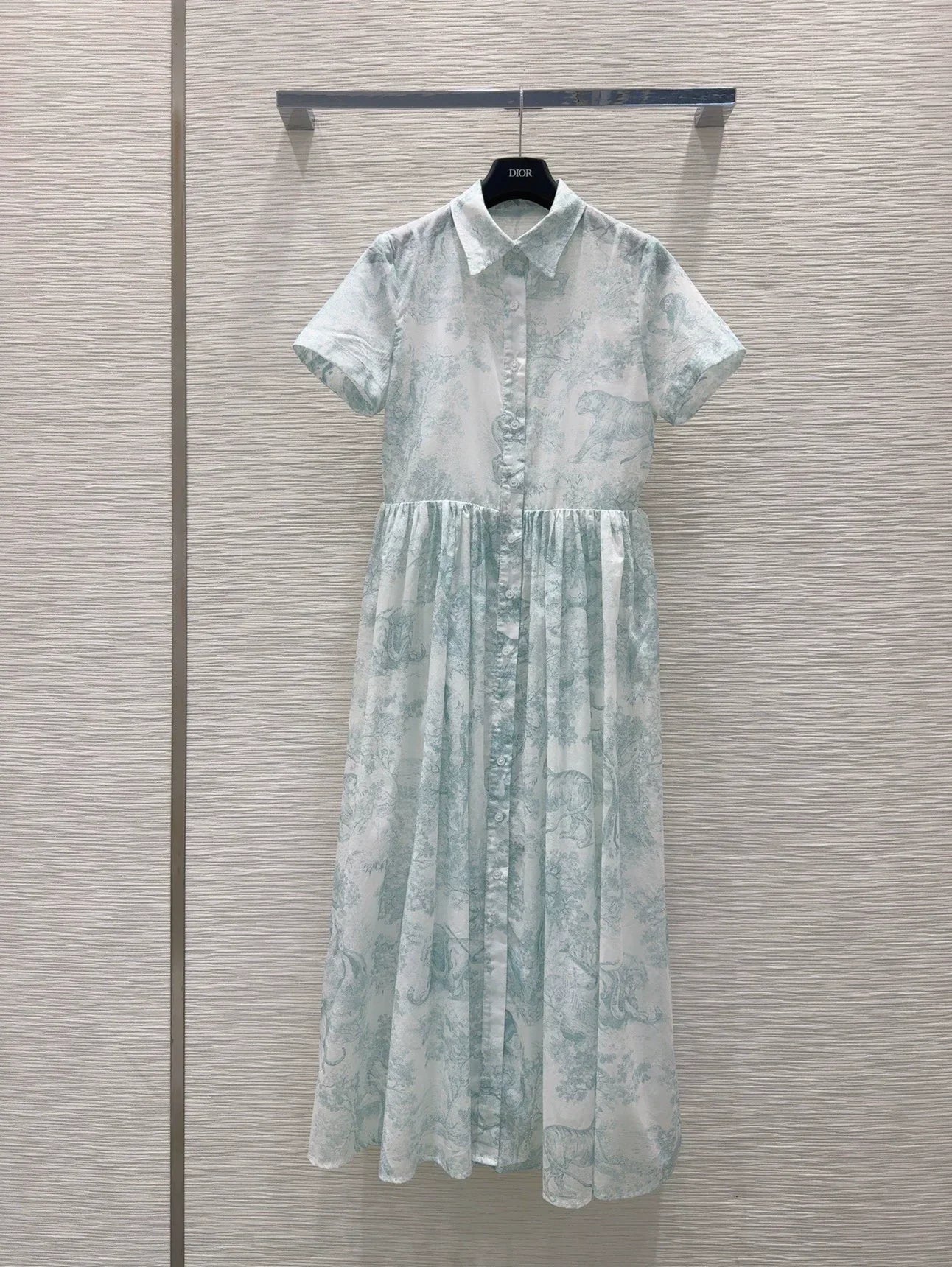 D 25 New Animal Jungle Print Single-breasted Lapel Short Sleeve Dress (With Inner Blouse)