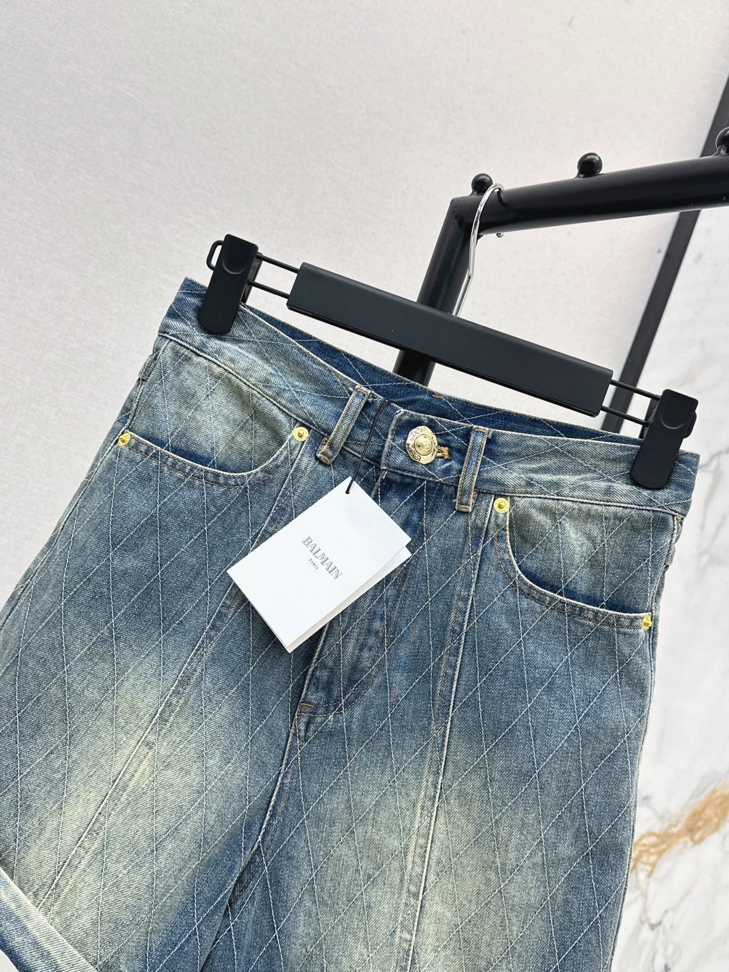 25 Spring/Summer New Denim Rolled-Up Shorts
