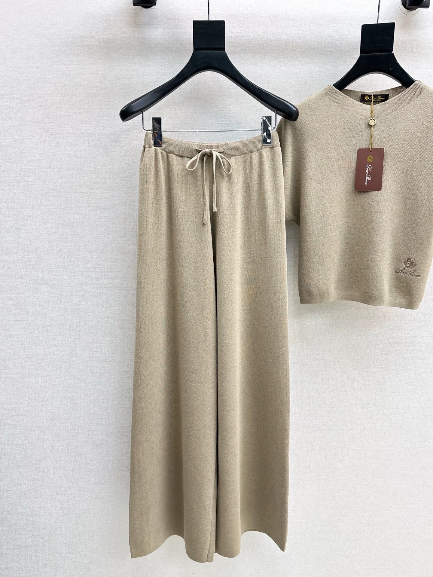 25 Spring/Summer New High-end Minimalist Knit Suit