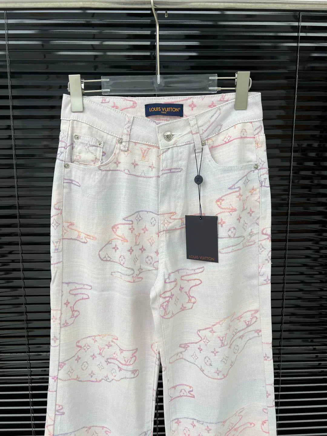 25 Colorful pattern jacquard denim trousers