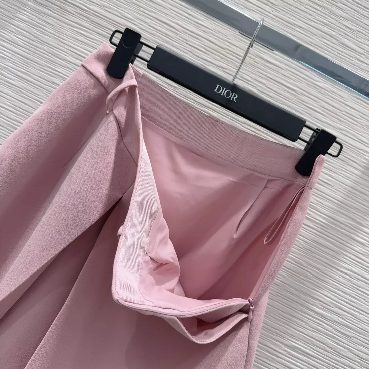 D 25 New Simple Pleated Half Skirt