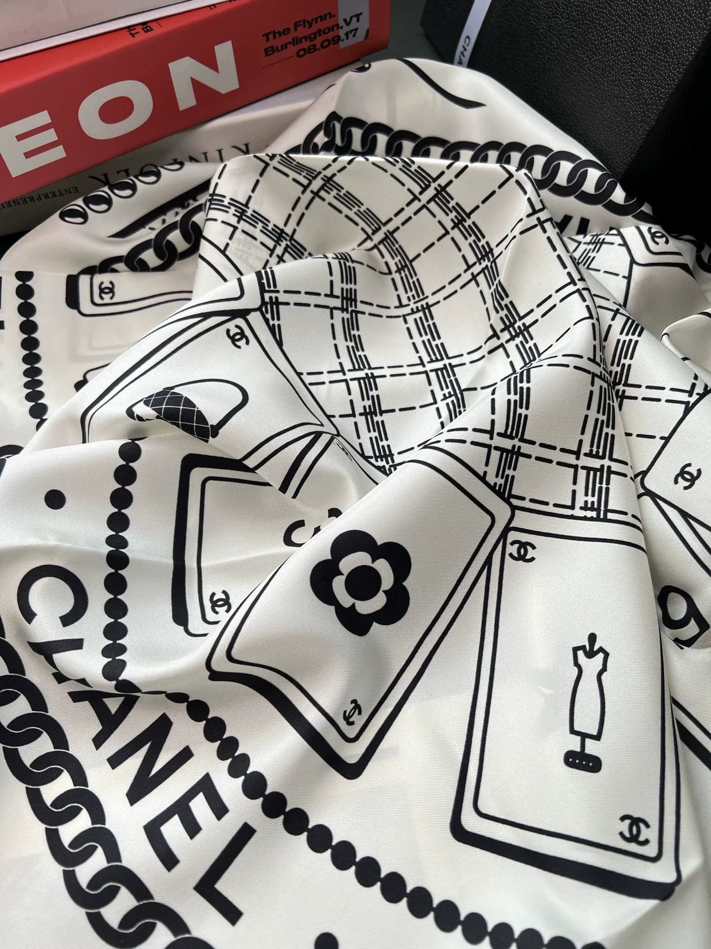 25 Black and White Cards Tessellations Scarves