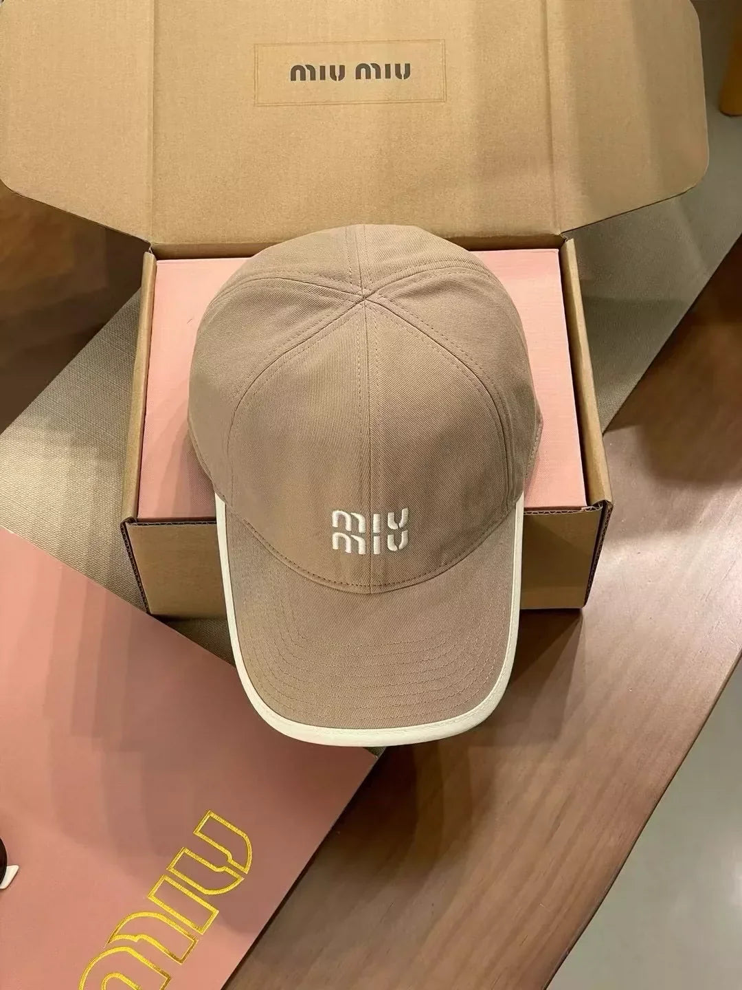 m 25 New baseball caps