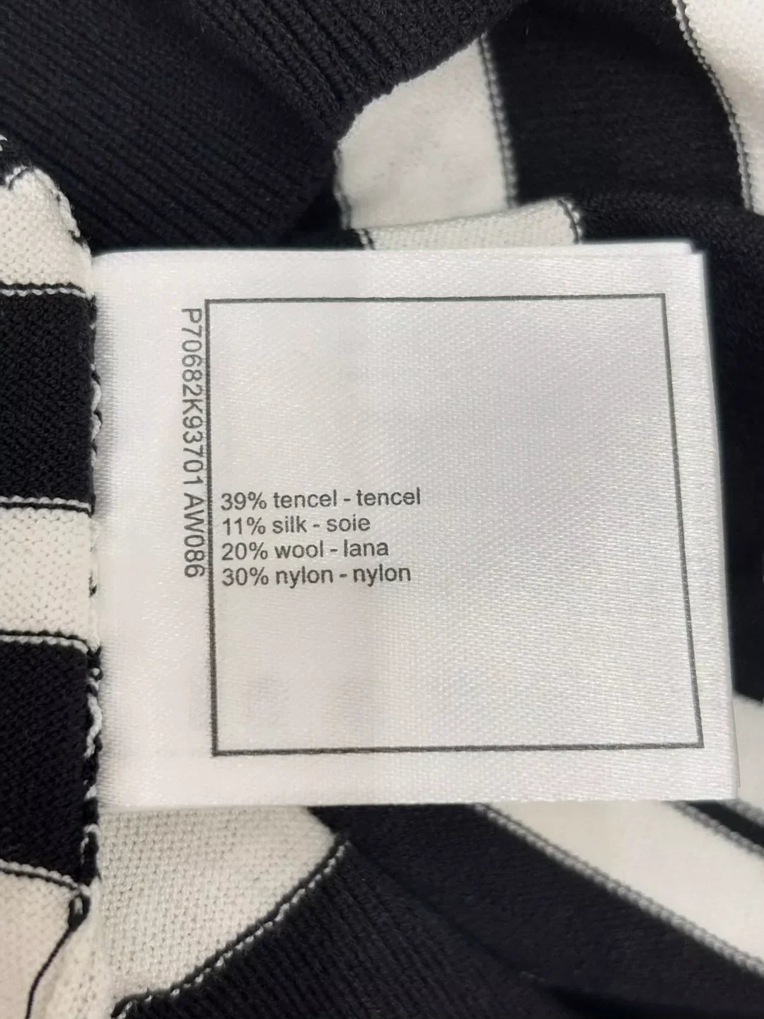 25 Summer New Black and White Striped Letter Logo Jacquard Knitted Short Sleeves