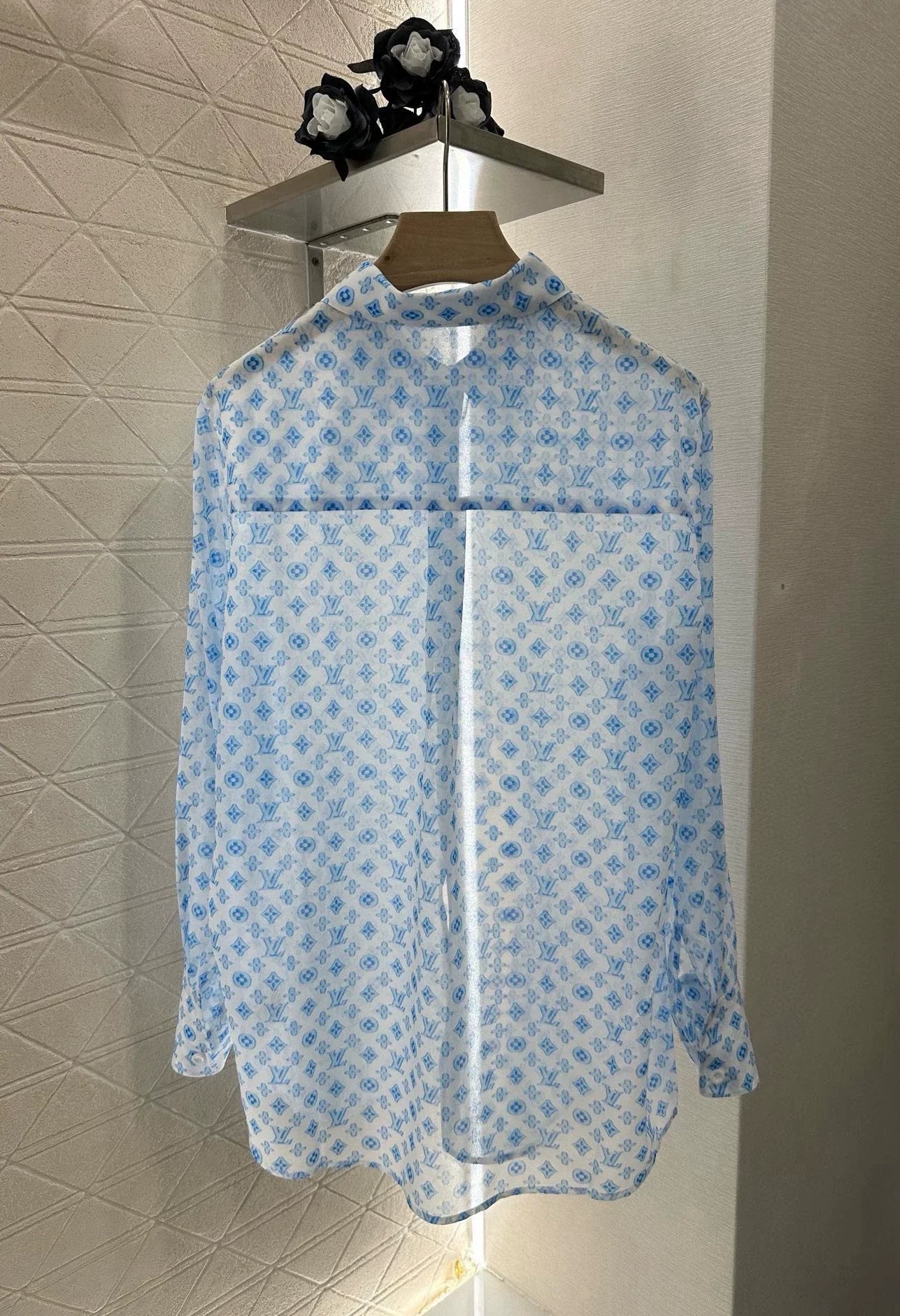 L 25 Printed Silhouette Shirt(Blue pink)