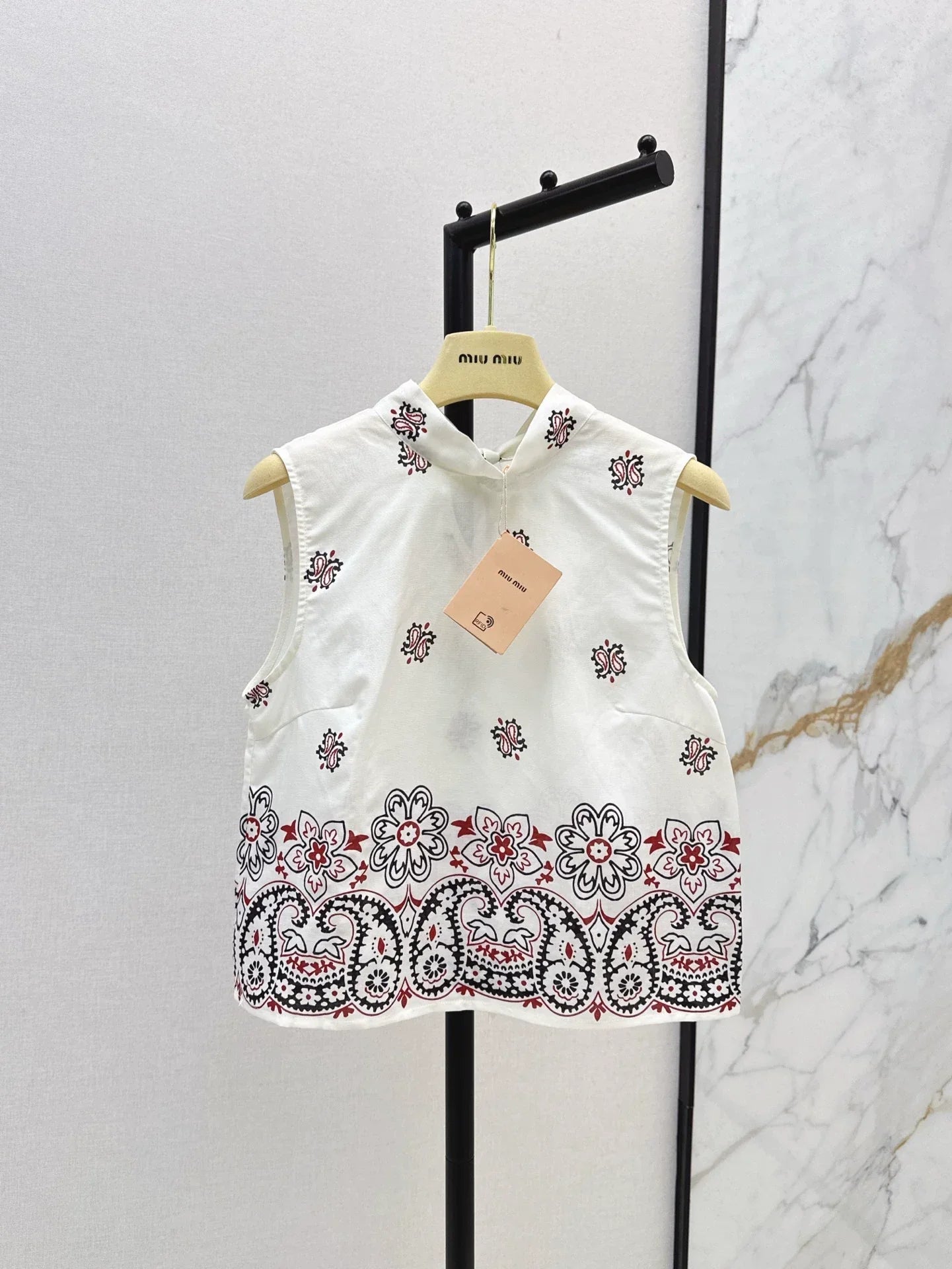 M 25 Spring/Summer Sleeveless Top + High Waisted Hip Half Skirt Set